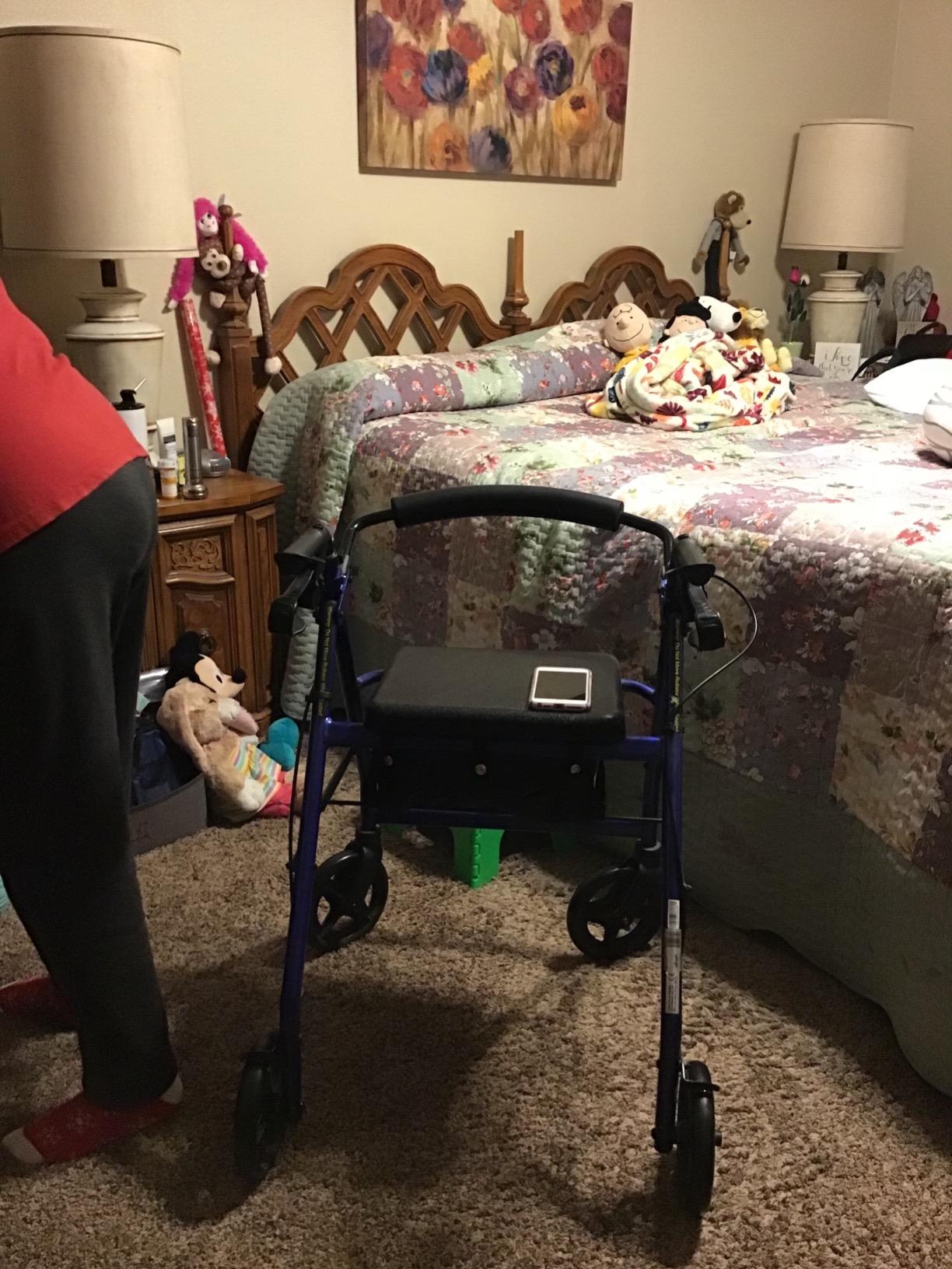 Drive Medical R728BL Foldable Rollator Walker with Seat, Blue customer photo 2