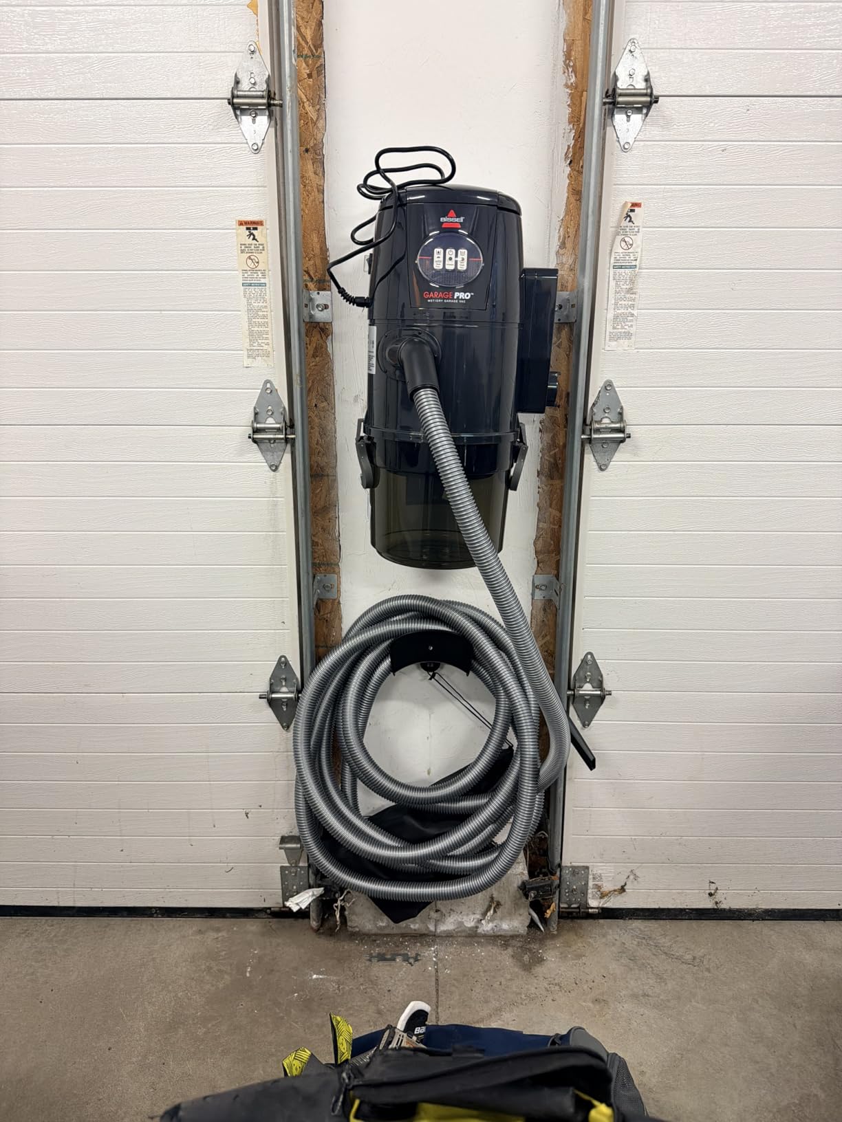 Bissell Garage Pro Wall-Mounted Wet Dry Vacuum/Blower, 18P03 | Auto tool kit included; wall-mount saves floor space; wet/dry blower for garage & vehicle detailing customer photo 2