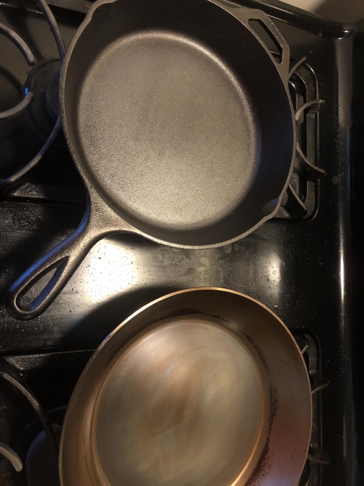 de Buyer MINERAL B Carbon Steel Fry Pan - 12.5” Diameter, 9” Cooking Surface - Ideal for Searing, Sauteing & Reheating - Naturally Non-Stick Finish - Made in France customer photo 2