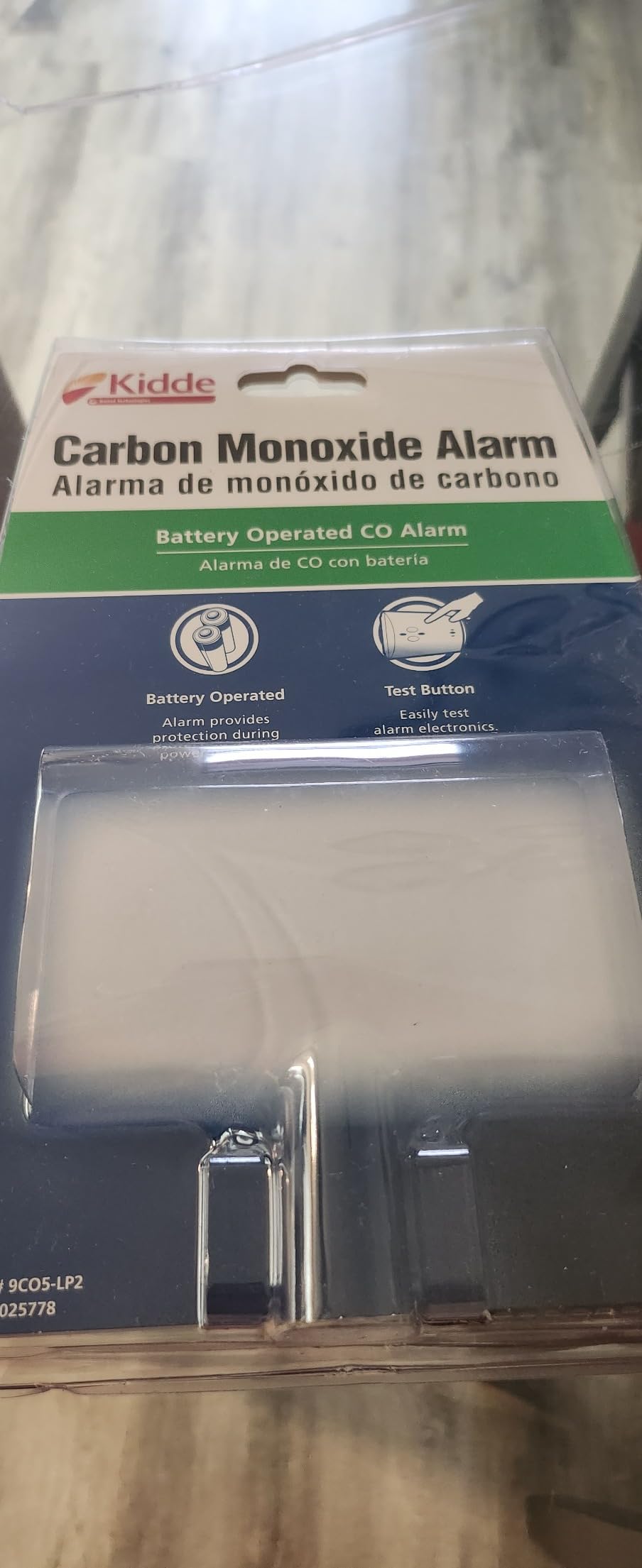 Kidde Carbon Monoxide Detector, Battery Powered CO Alarm with LEDs, Test-Reset Button, Low Battery Indicator, Portable customer photo 1