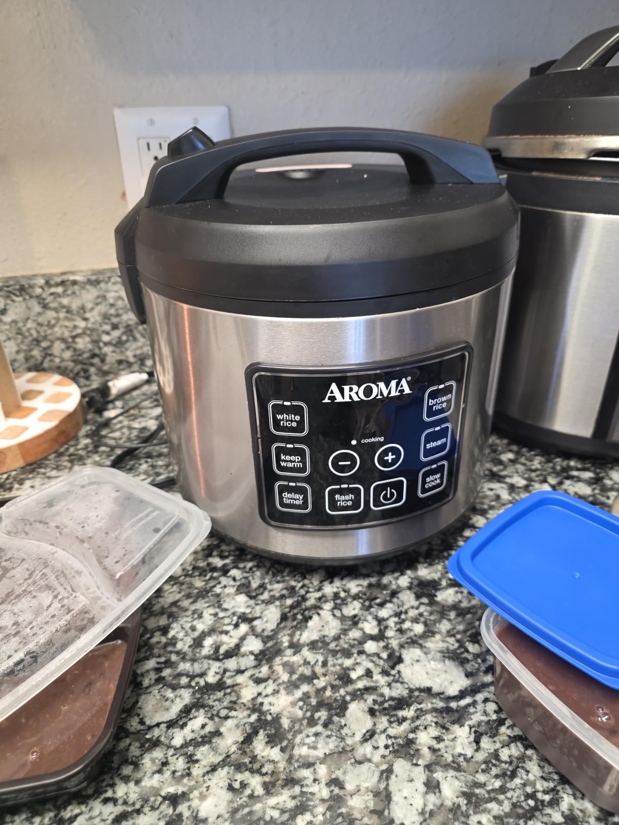 Aroma Housewares 20 Cup Cooked (10 cup uncooked) Digital Rice Cooker, Slow Cooker, Food Steamer, SS Exterior (ARC-150SB),Black customer photo 2