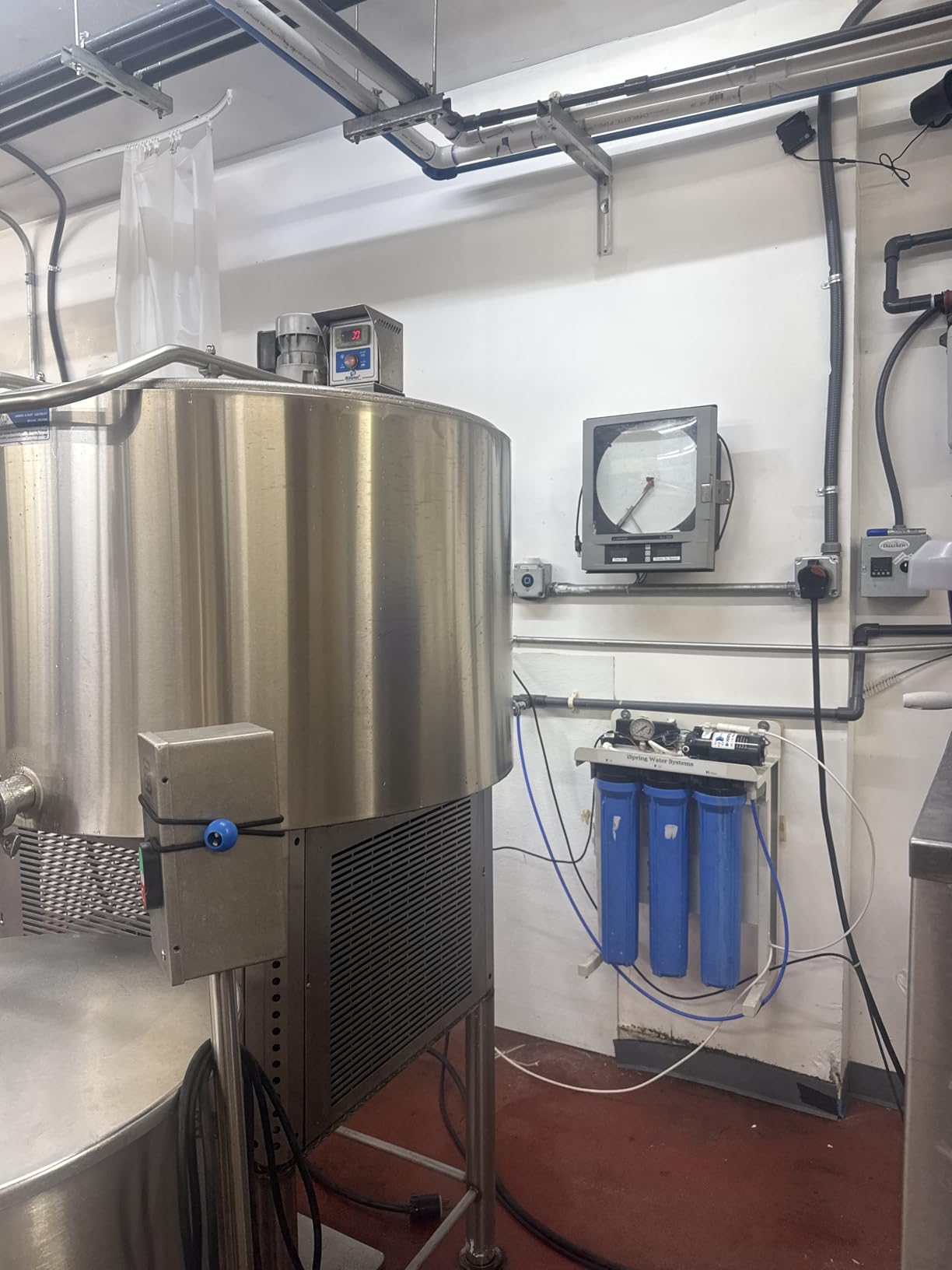 iSpring RCB3P Tankless Reverse Osmosis Filtration System, 300 GPD Under Sink RO System, Reduces TDS, 1.5:1 Pure to Drain, Booster Pump & Pressure Gauge for Residential & Light Commercial Use customer photo 2