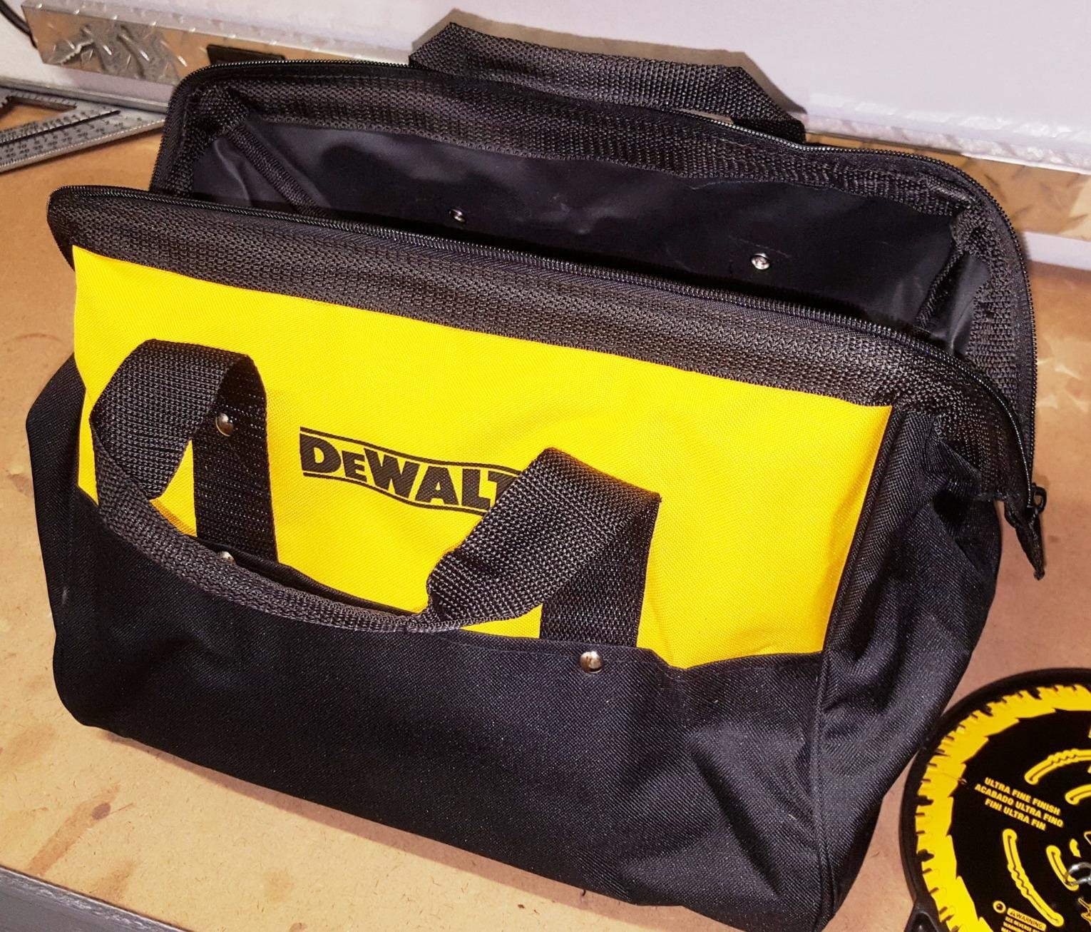 DEWALT Circular Saw, 7-1/4 inch, Pivoting with up to 57 Degree Bevel, Corded (DWE575SB) customer photo 2