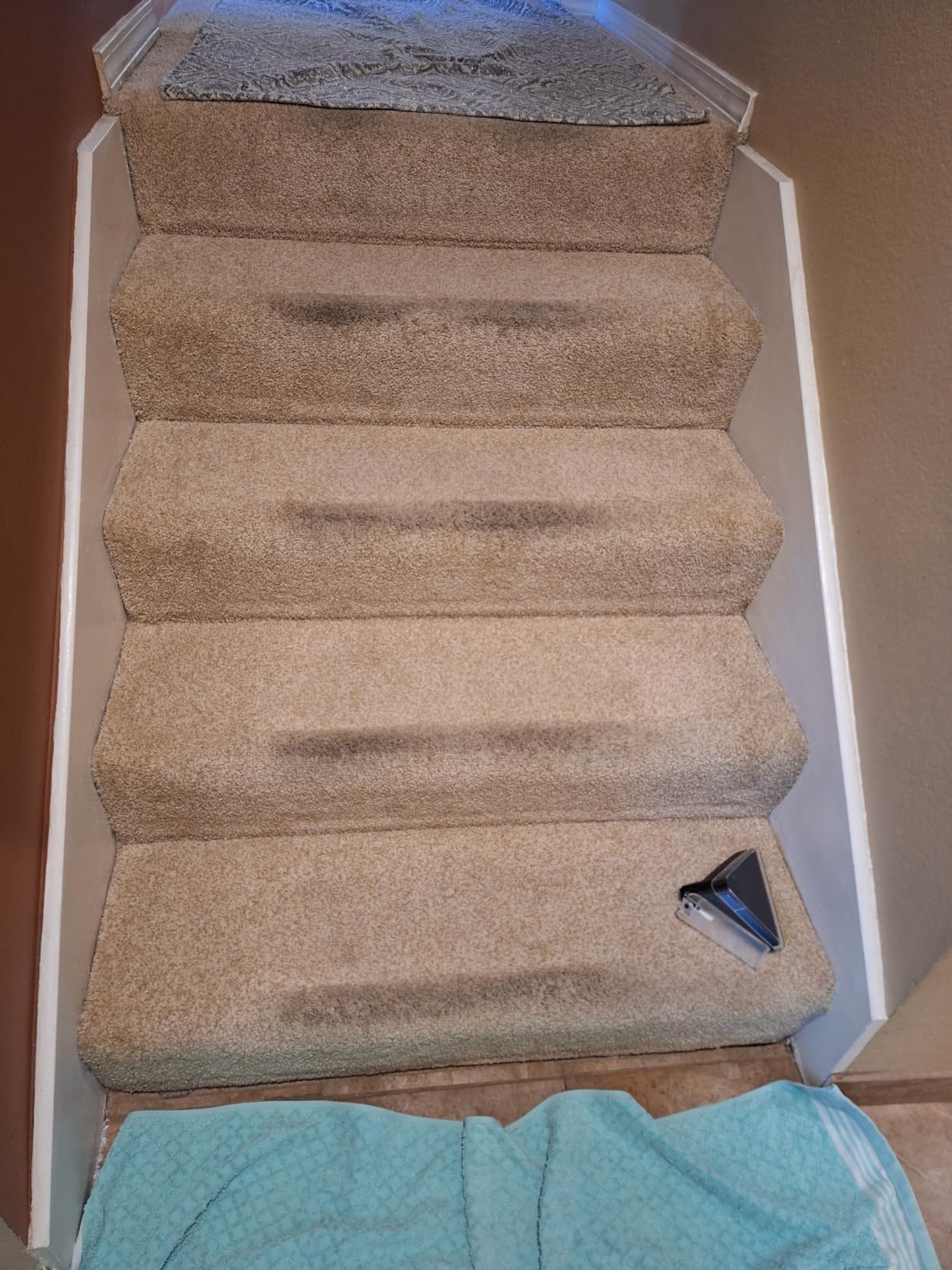 Hoover PowerScrub Deluxe Carpet Cleaner Machine, Pet & Upholstery Tools customer photo 2