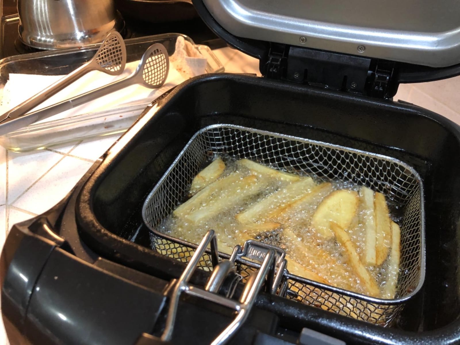 Hamilton Beach Cool Touch Electric Deep Fryer with Basket For Home Use customer photo 1