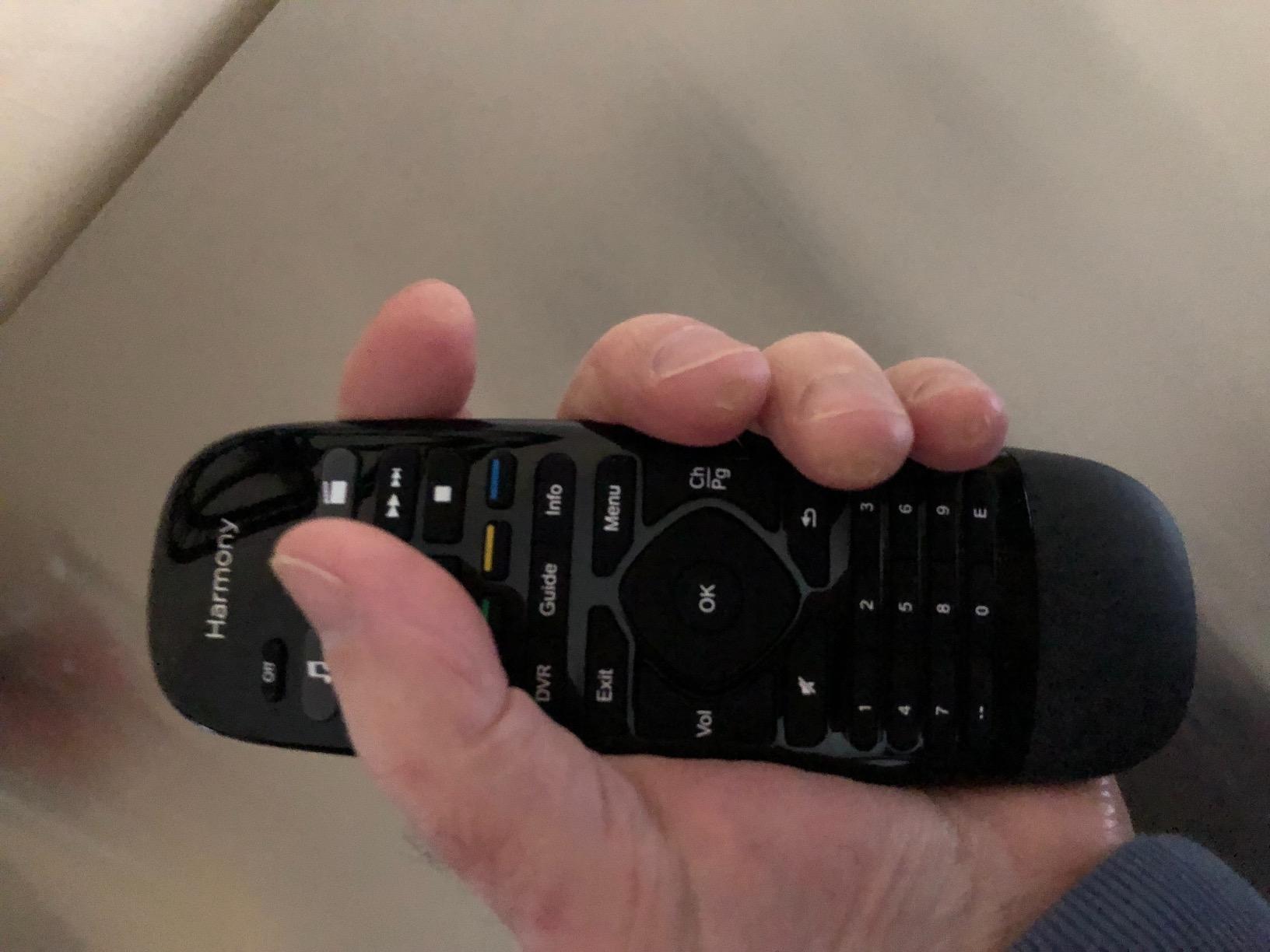 Logitech Harmony Smart Control with Smartphone App and Simple All In One Remote - Black customer photo 2