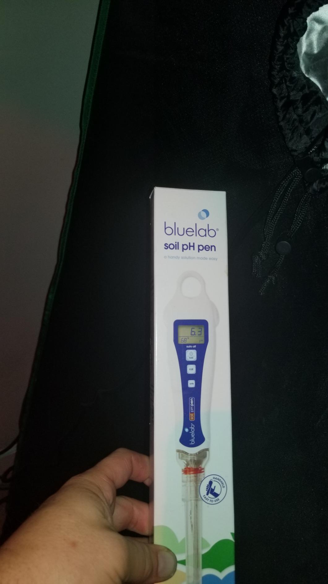 Bluelab Soil Test Kit Digital pH Meter for Soil/Hydroponic Garden/Coco/Rockwool Easy Calibration Water Resistant Precise Readings 0.1 Accuracy Comes with Probe Cover - PENSOILPH customer photo 1