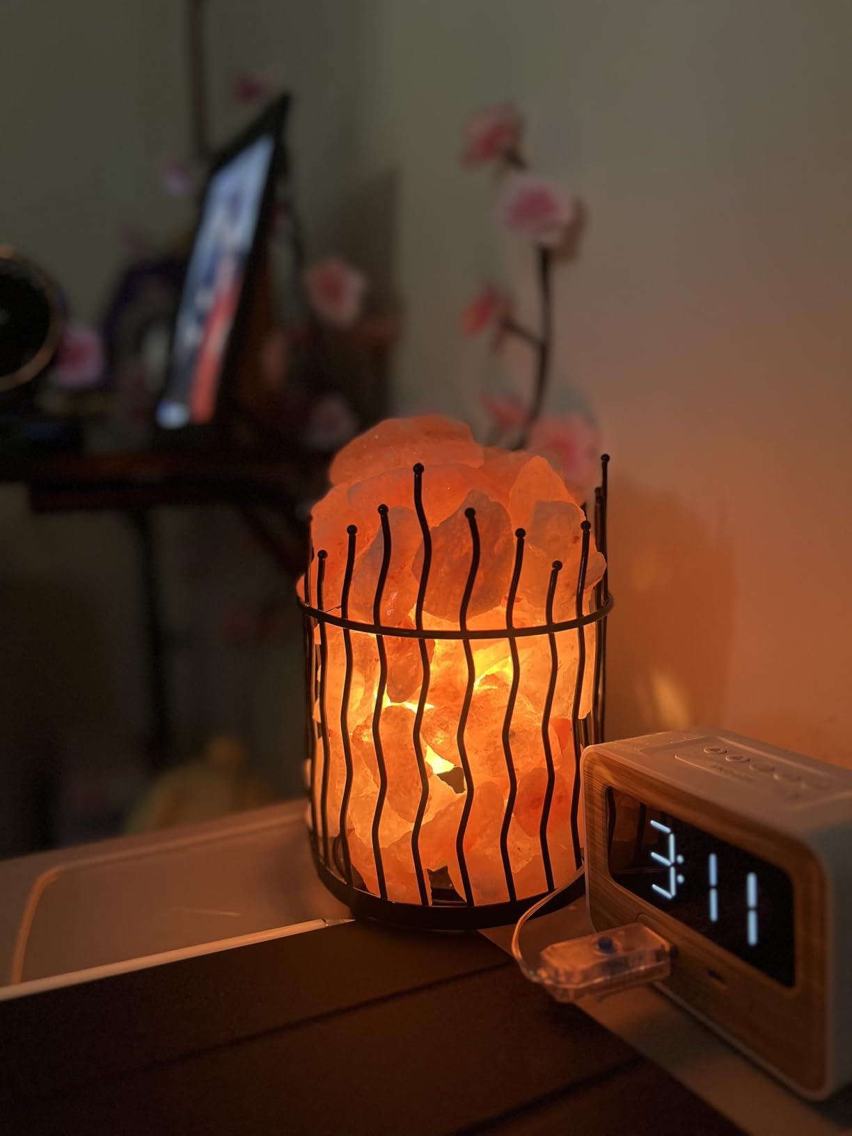 Himalayan Glow Pillar style Salt Basket Lamp with salt chunks, Himalayan Salt lamp with Touch Dimmer Control, Amber Glow, Idle for Home, Offices, and Dorm Decor customer photo 1