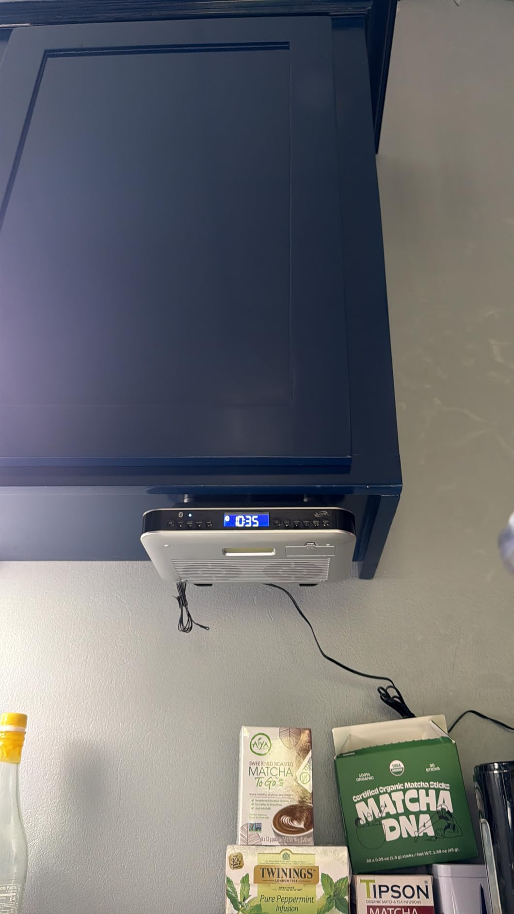iLive Bluetooth Under Cabinet Radio with Clock, Timer & LED Kitchen Light customer photo 1