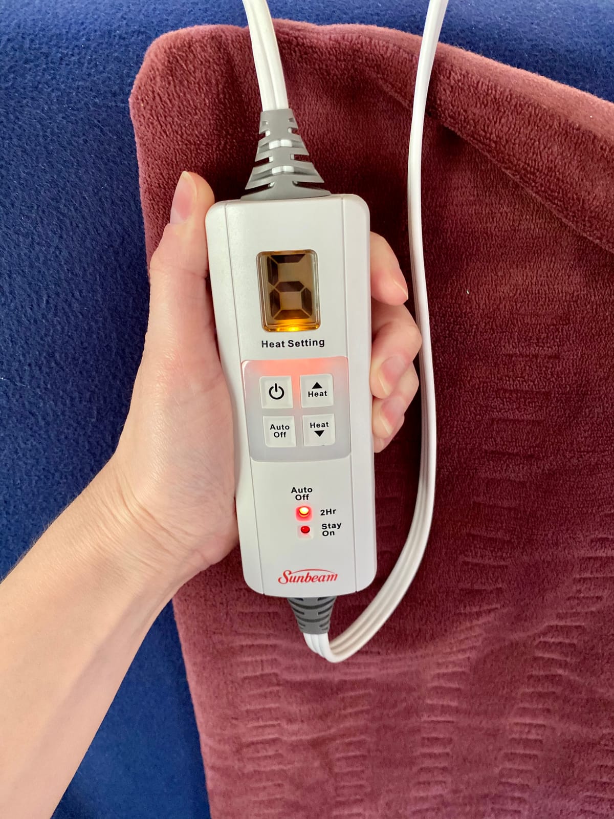 Sunbeam XL Back Neck and Shoulder Heat Therapy 12 x 24 with Auto Shut Off 6 Settings Machine-Washable Comfortable Microplush Fabric - Burgundy customer photo 1