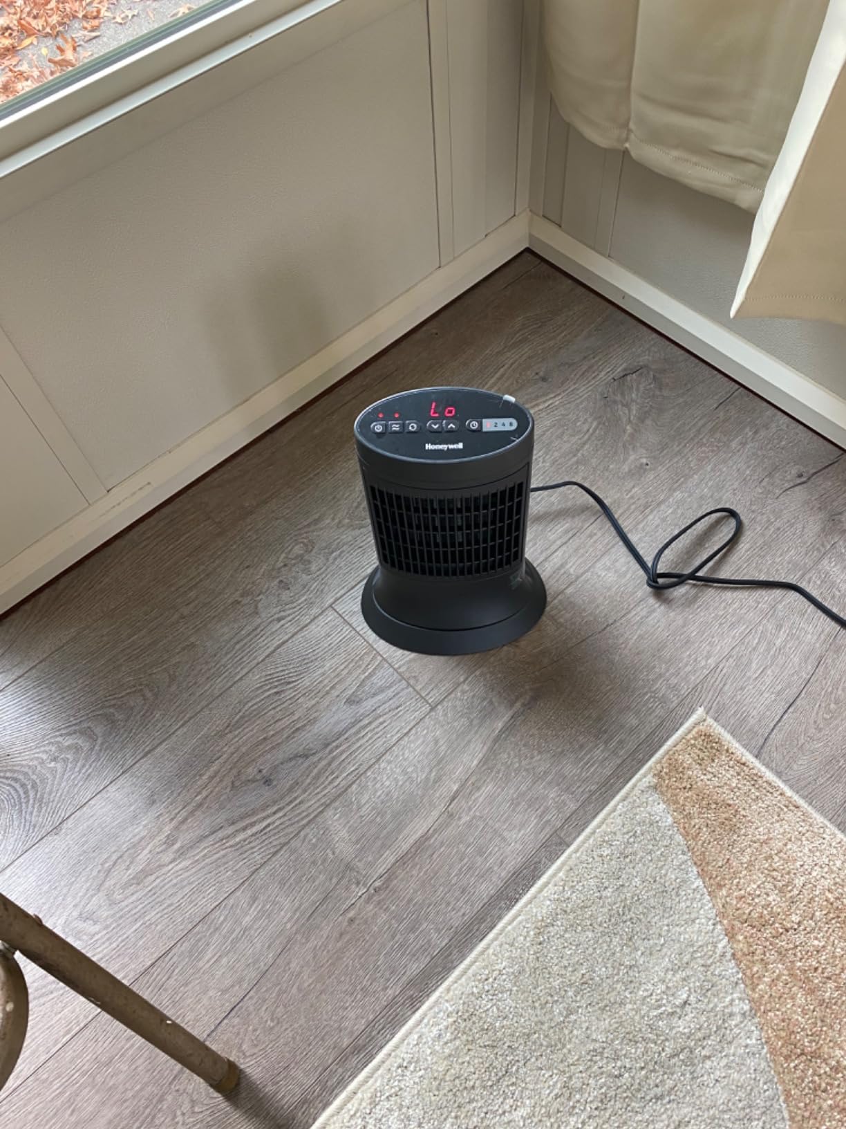 Honeywell Digital Ceramic Tower Heater, Medium Room, Black customer photo 2