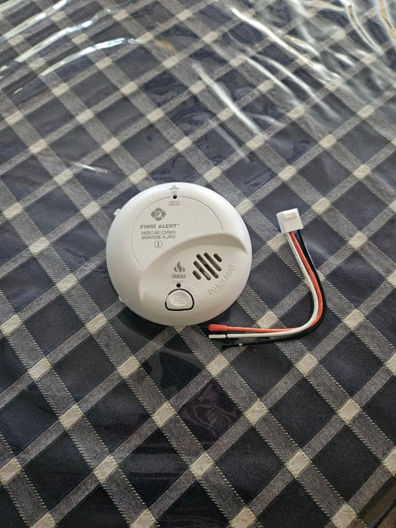FIRST ALERT BRK SC9120FF Hardwired Smoke and Carbon Monoxide (CO) Detector with Battery Backup, 1 pack , White customer photo 2