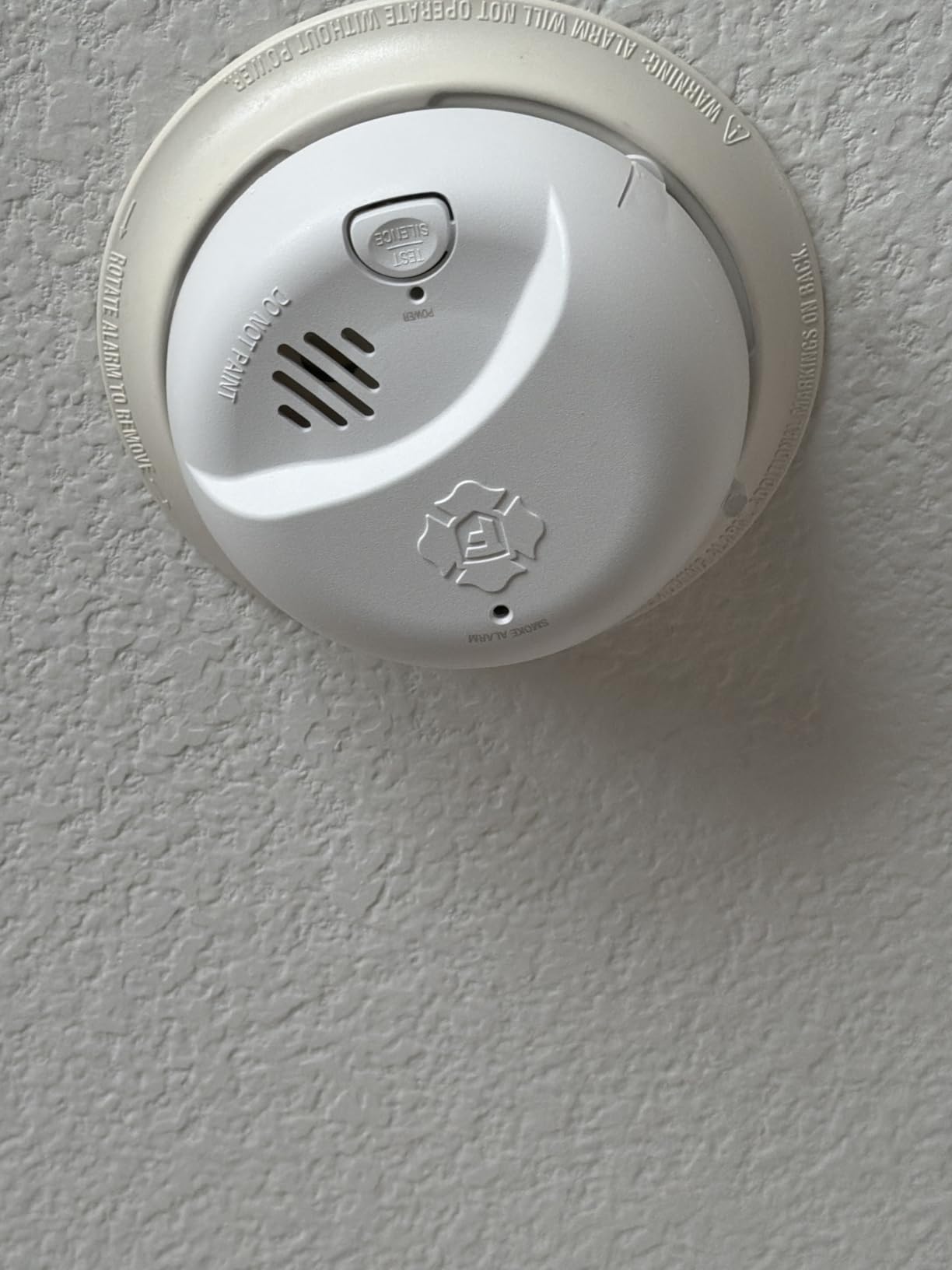 BRK First Alert 9120BFF/ SMI100-AC Smoke Detector, Hardwired Alarm with Battery Backup, White, 1-Pack customer photo 2