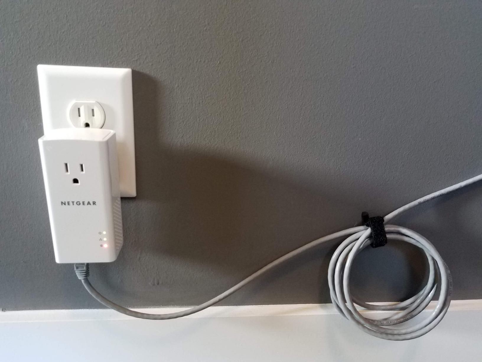 NETGEAR Powerline Adapter Kit, 1200 Mbps Wall-Plug, 1.2 Gigabit Ethernet Ports with Passthrough + Extra Outlet (PLP1200-100PAS) customer photo 2