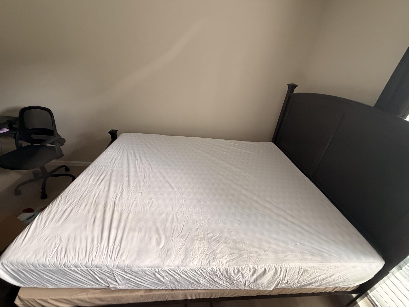 Utopia Bedding Twin Size Mattress Protector Zippered, 100% Waterproof customer photo 2