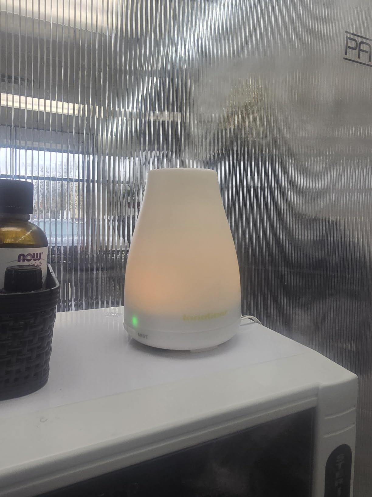 InnoGear Essential Oil Diffuser Ultrasonic Diffusers for Home, Basic White customer photo 1