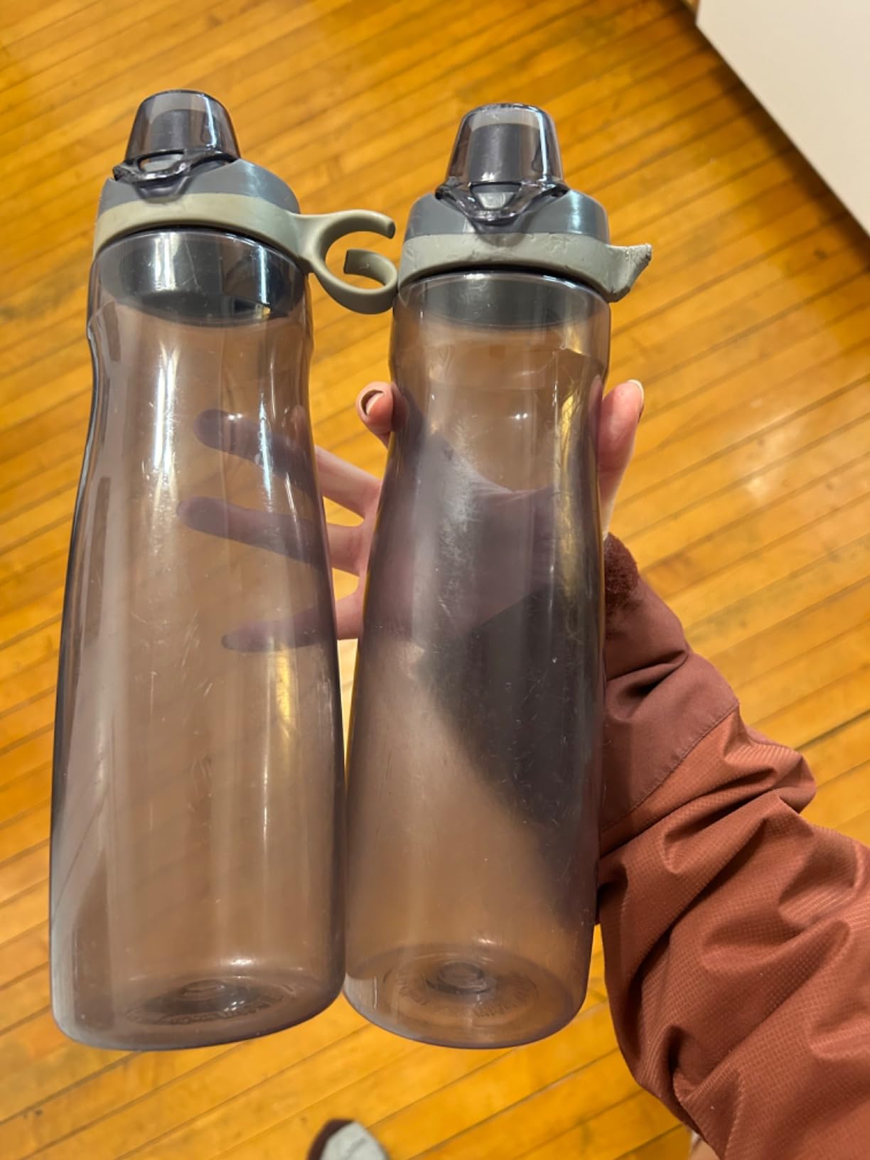 Pogo BPA-Free Tritan Plastic Water Bottle with Chug Lid, 32 Oz, Grey customer photo 1