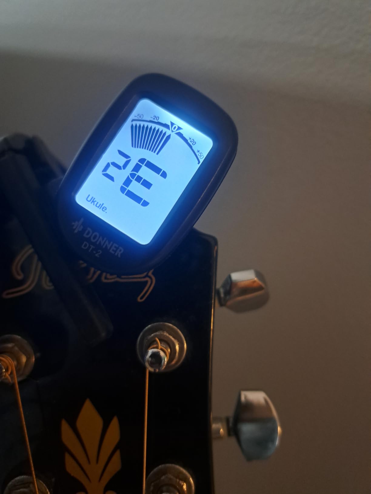 Donner Guitar Tuner Clip on-Accurate Chromatic,Acoustic Guitar Bass Violin Ukulele Tuner DT-2 customer photo 2