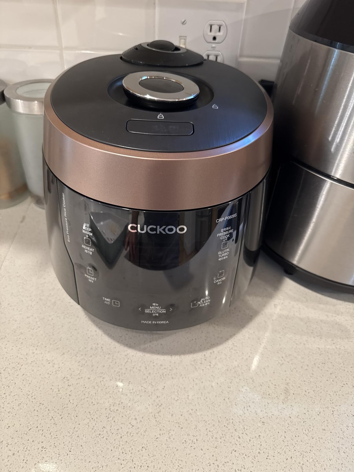 CUCKOO High Pressure Rice Cooker, 20-Cup Cooked, White, CRP-P1009SW customer photo 2