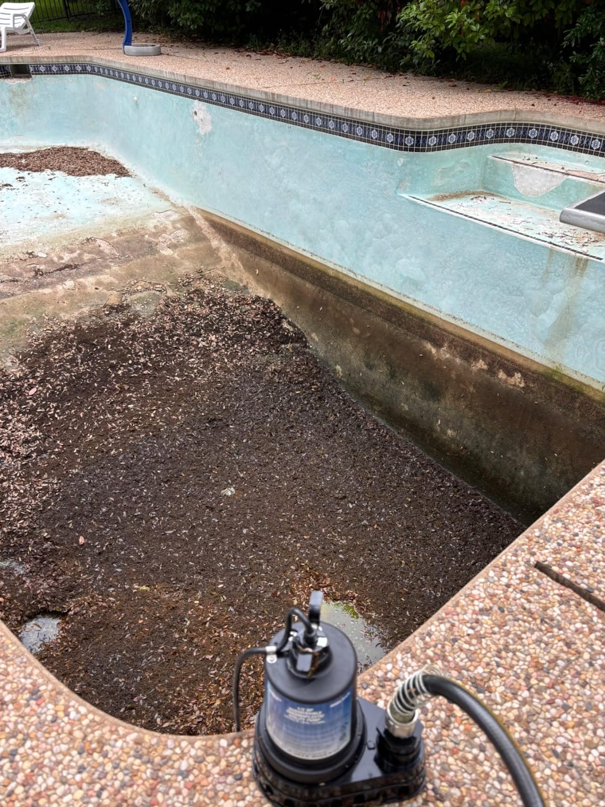 Superior Pump 91570 3300GPH Thermoplastic Submersible Utility Pump with 10-Foot Cord, 1/2 HP customer photo 1