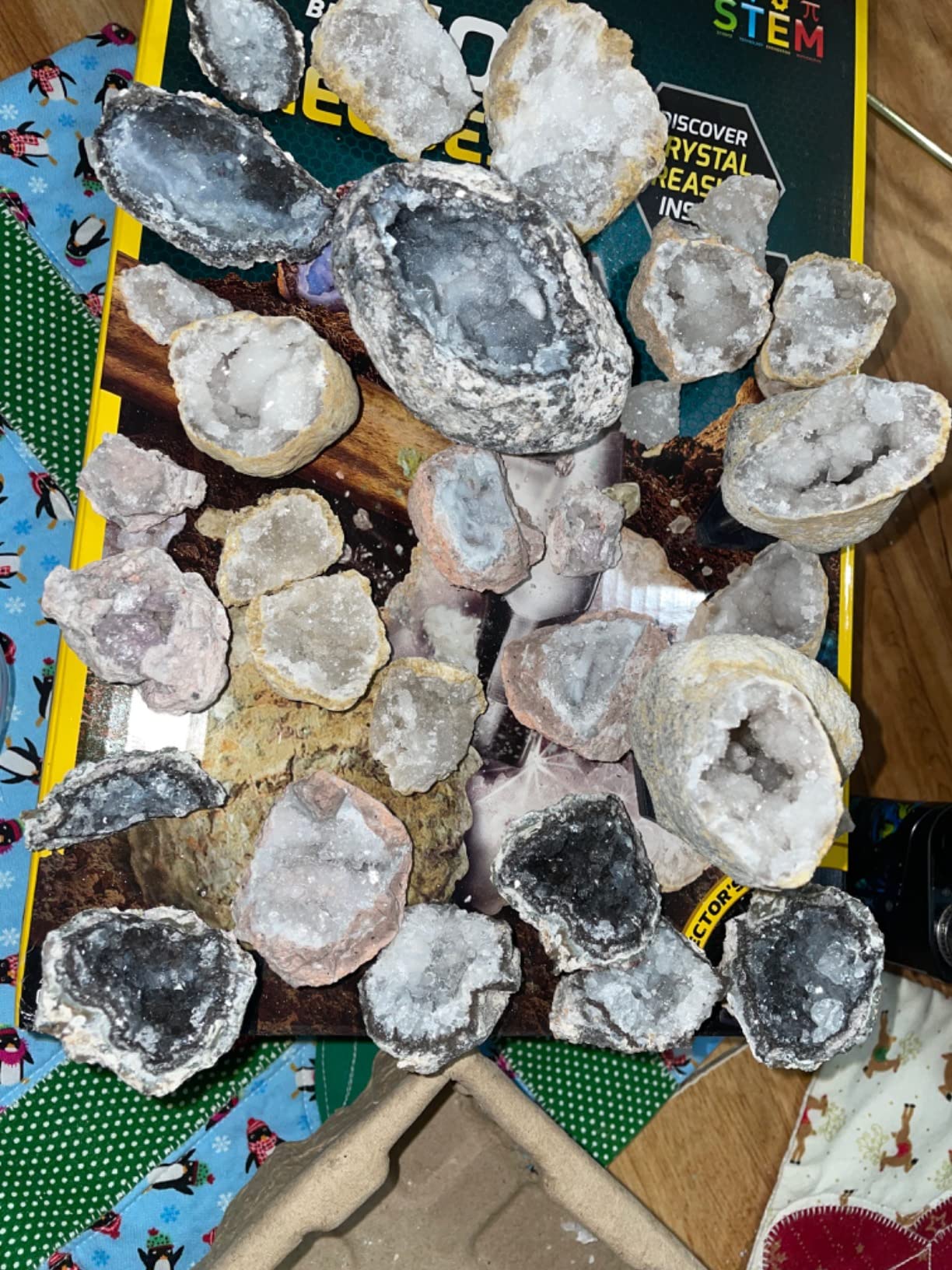 National Geographic Break Open 10 Premium Geodes for Kids Ages 8-12 | Safety Goggles, Real Crystal Geodes, Geology Science Kit, Break Your Own Geodes, STEM Activity, Birthday Gift customer photo 1