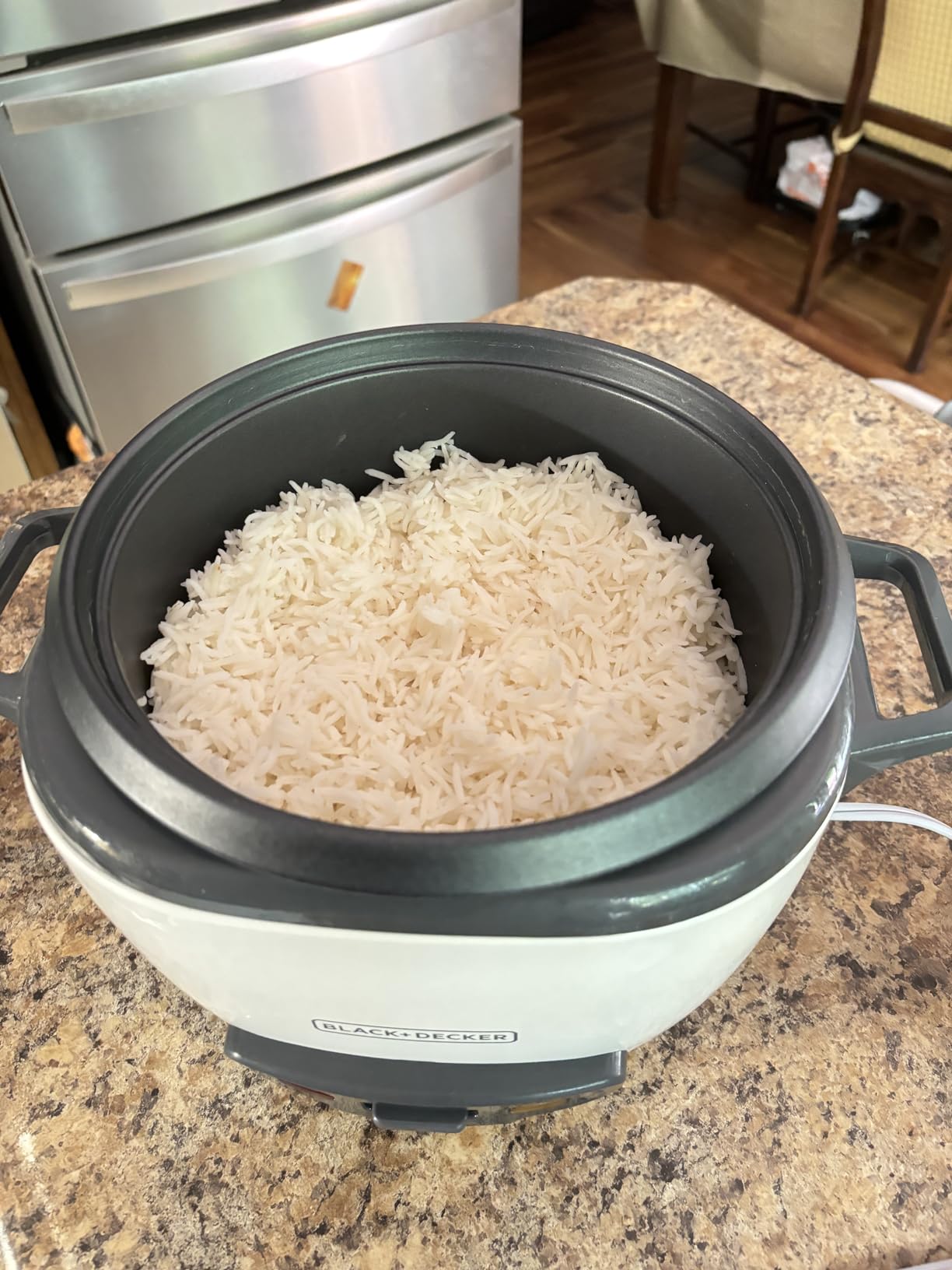 BLACK+DECKER 16-Cup Rice Cooker, RC516, 8-Cup Uncooked Rice, Steaming Basket, Removable Non-Stick Bowl, One Touch customer photo 2