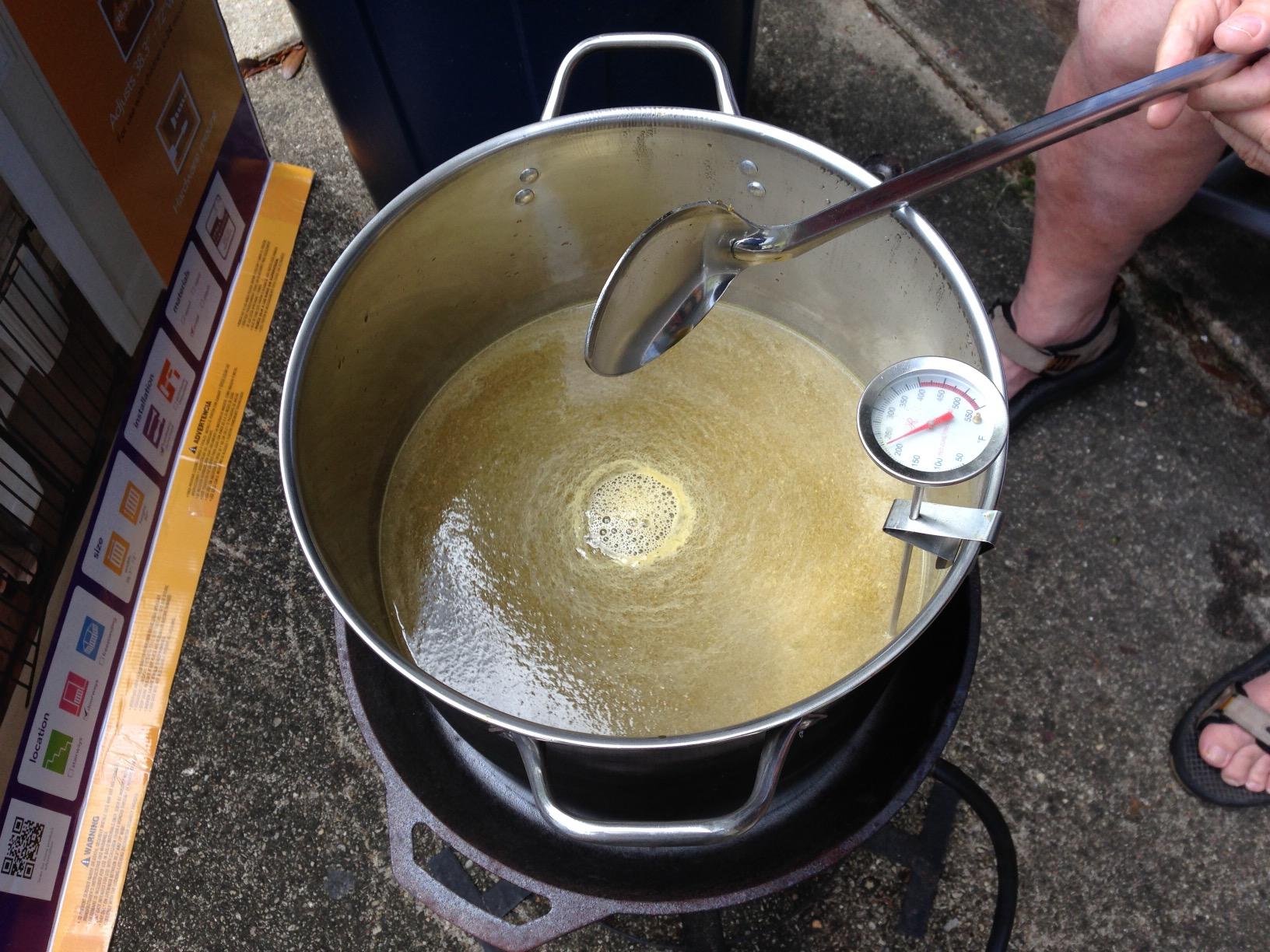 Northern Brewer - Essential Brew. Share. Enjoy. HomeBrewing Starter Set, Equipment and Recipe for 5 Gallon Batches (Block Party Amber) customer photo 1