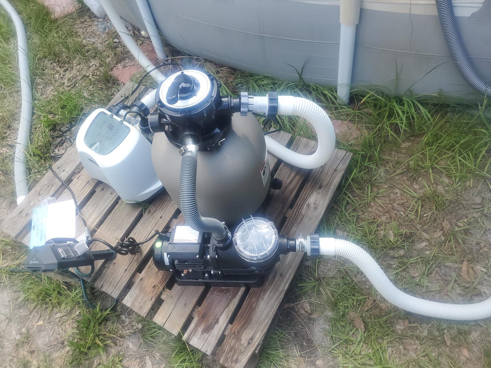 Swimline Sand Filter Pump for Above Ground Pool - 14'', 0.45THP, 2400 GPH Pump Flow Rate, 4 Way Multi Port Valve, Easy Installation customer photo 1