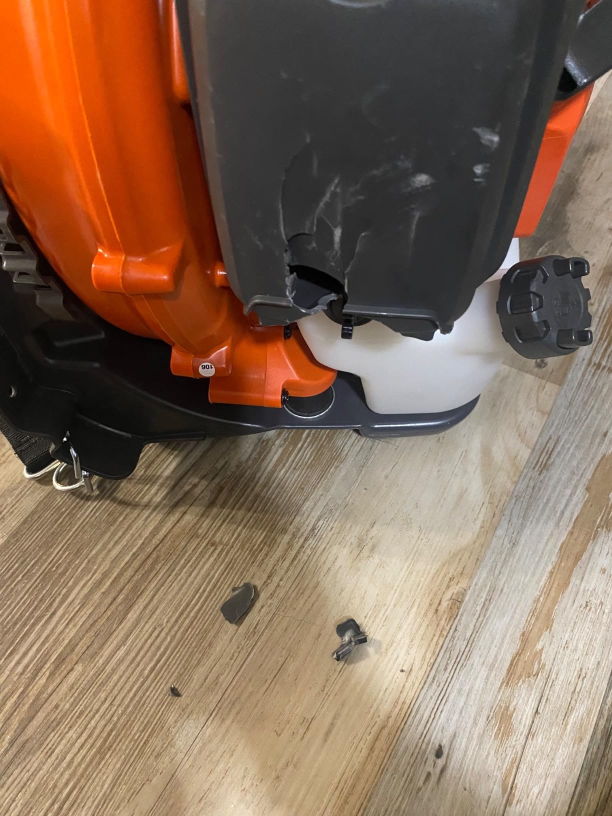 Husqvarna 360BT Gas Leaf Blower, 65.6-cc 3.81-HP 2-Cycle Backpack Leaf Blower with 890-CFM, 232-MPH, 30-N Powerful Clearing Performance and Load-Reducing Harness, Gifts for Men customer photo 2