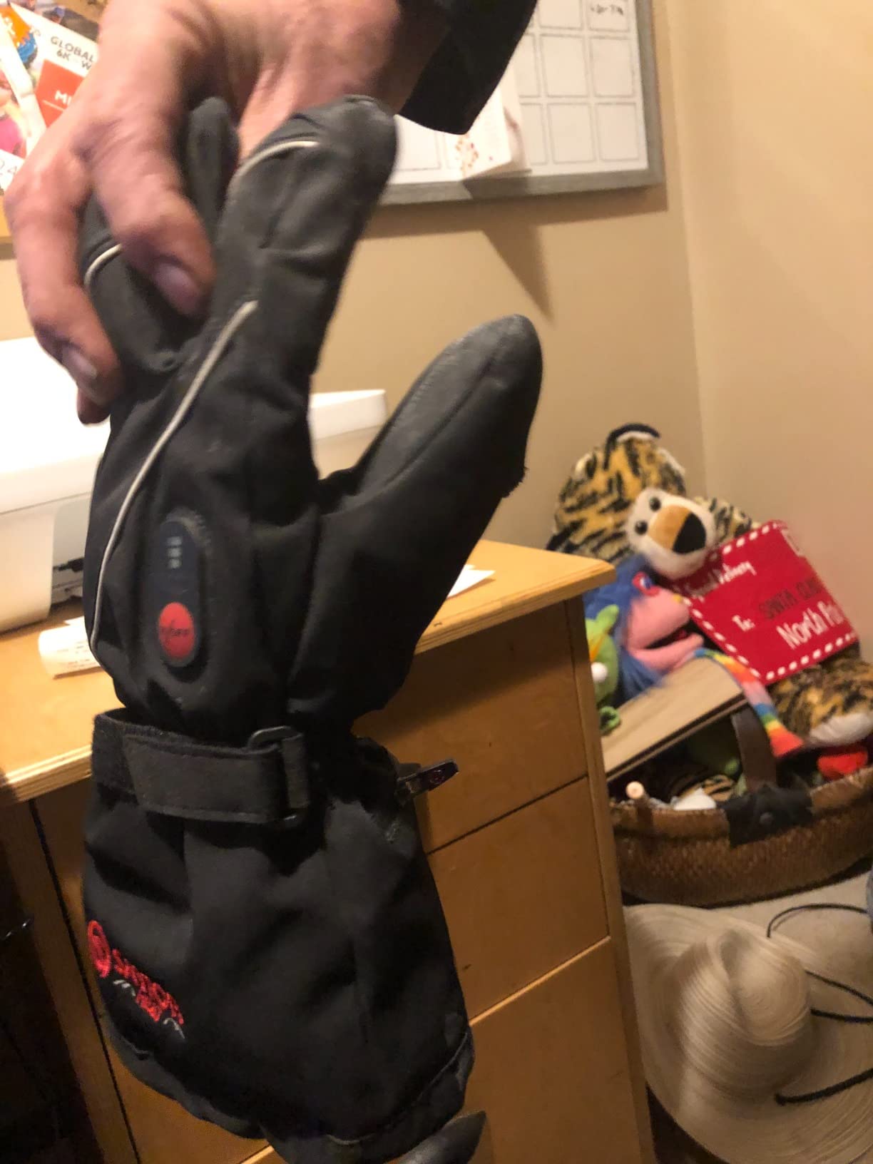 SAVIOR HEAT Heated Gloves for Men Women, Rechargeable Electric Heated Leather Skiing and Snowboarding Gloves customer photo 1