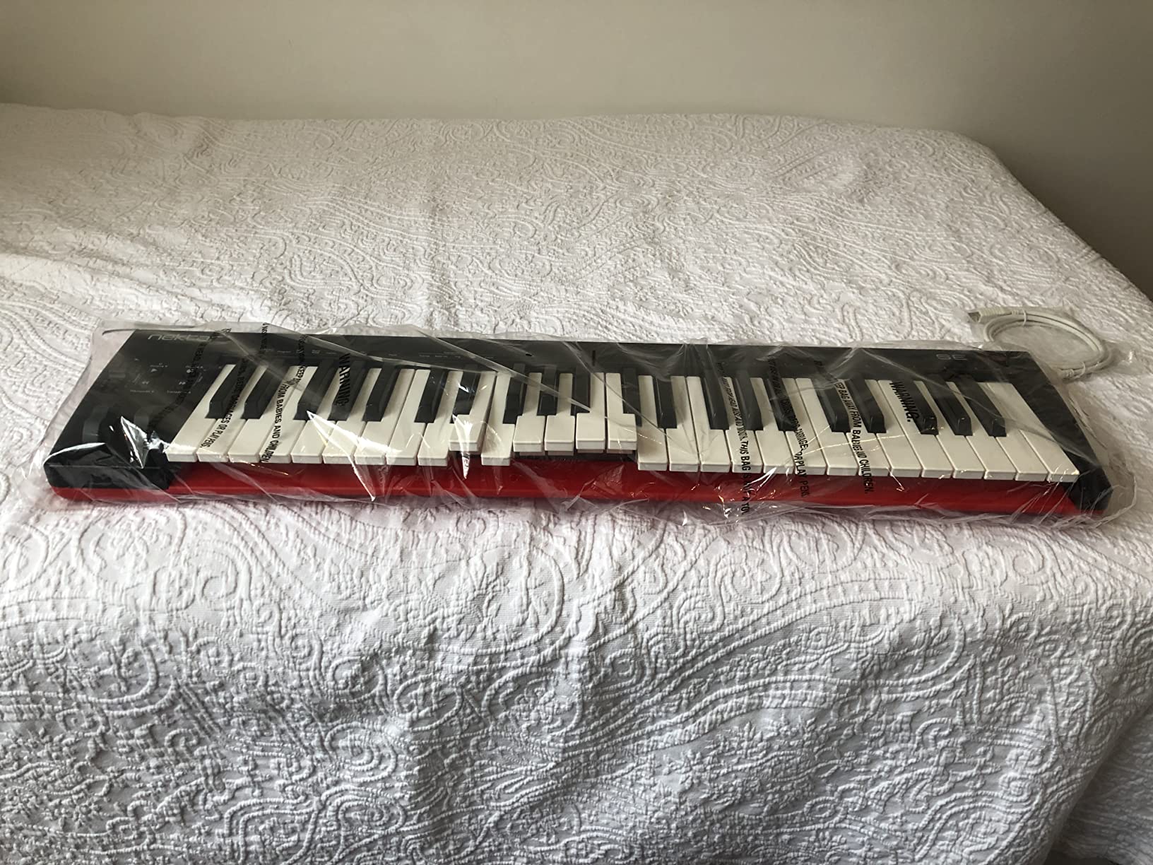 Nektar, 49-Key Midi Controller (SE49),Black white Grey customer photo 2