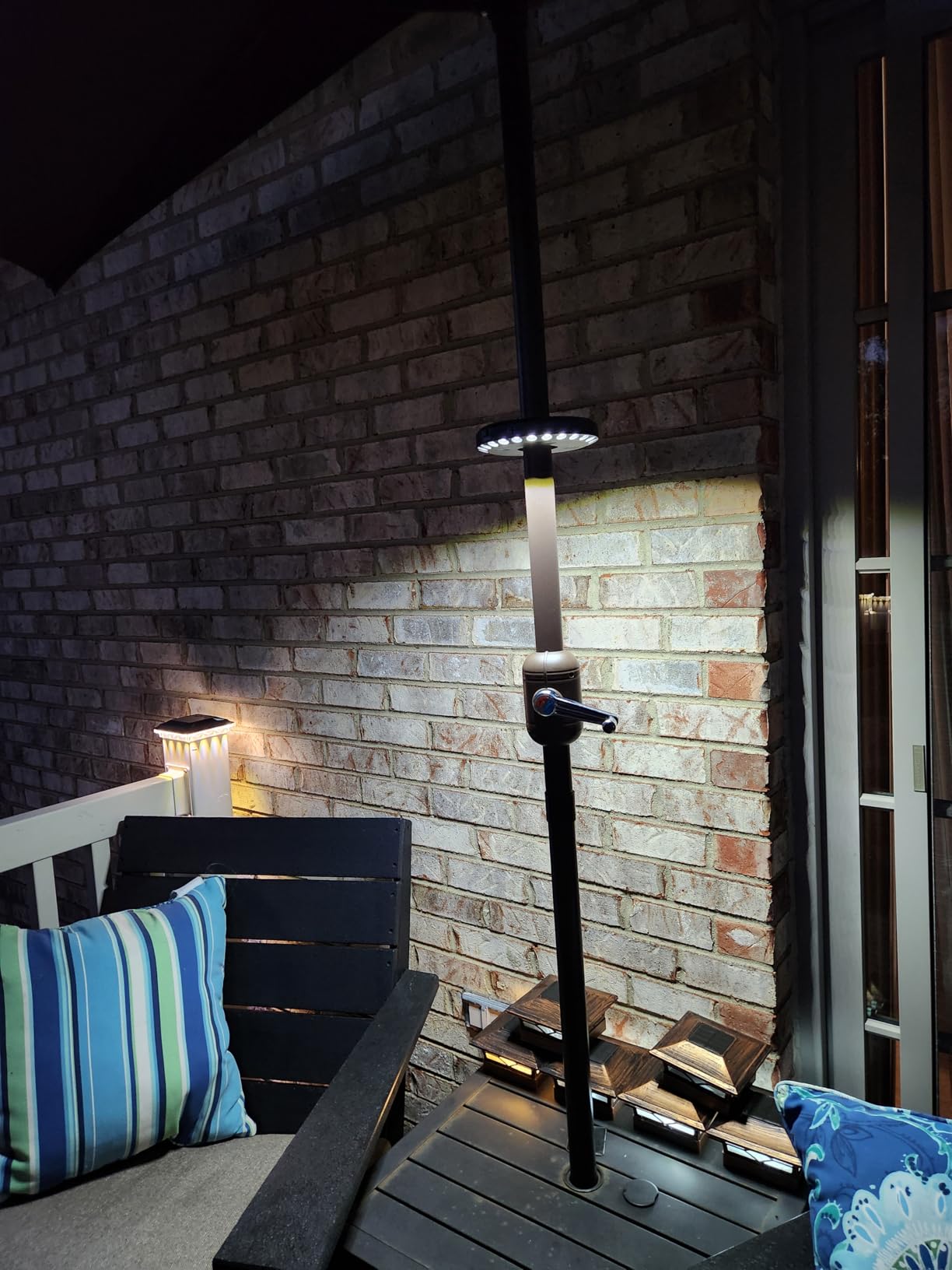 OYOCO Patio Umbrella Light 3 Brightness Modes Cordless,with 28 Cool White LEDs-4 * AA Battery Operated Umbrella Lights,Fits 1.15