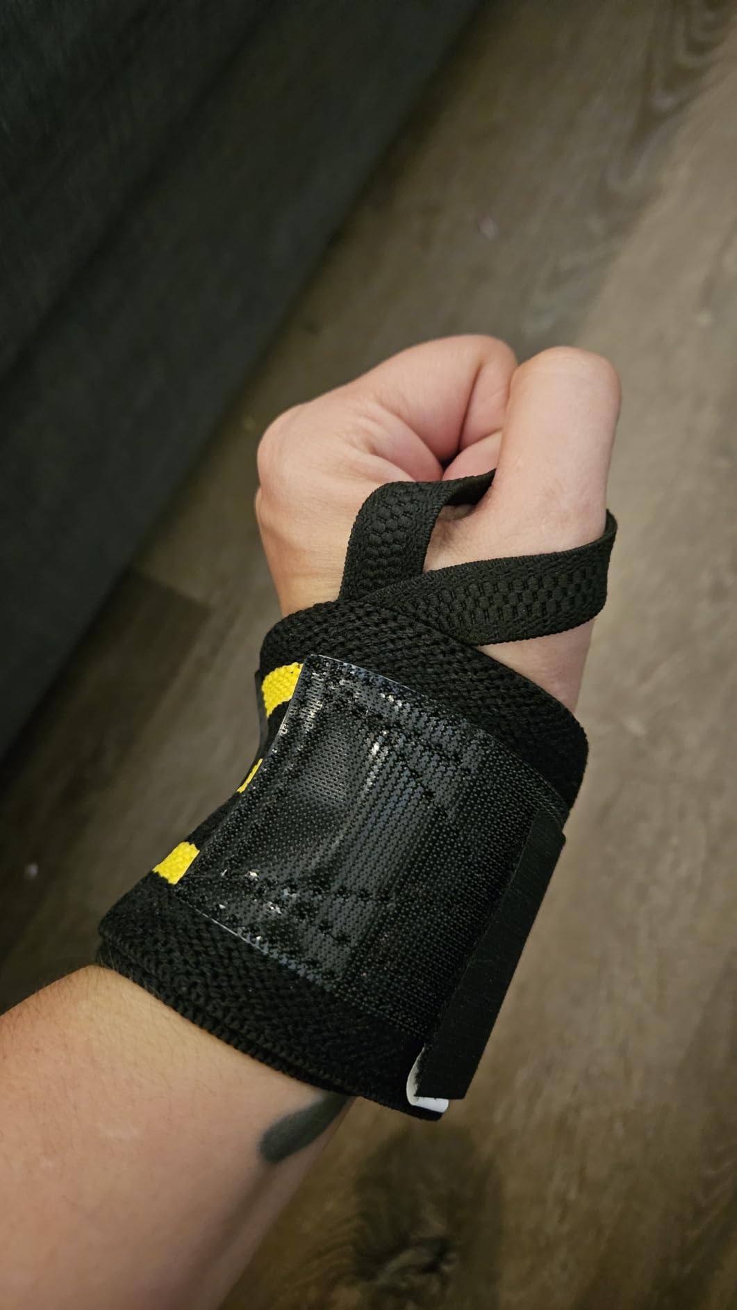 Fitgriff® Wrist Wraps for Weightlifting (18