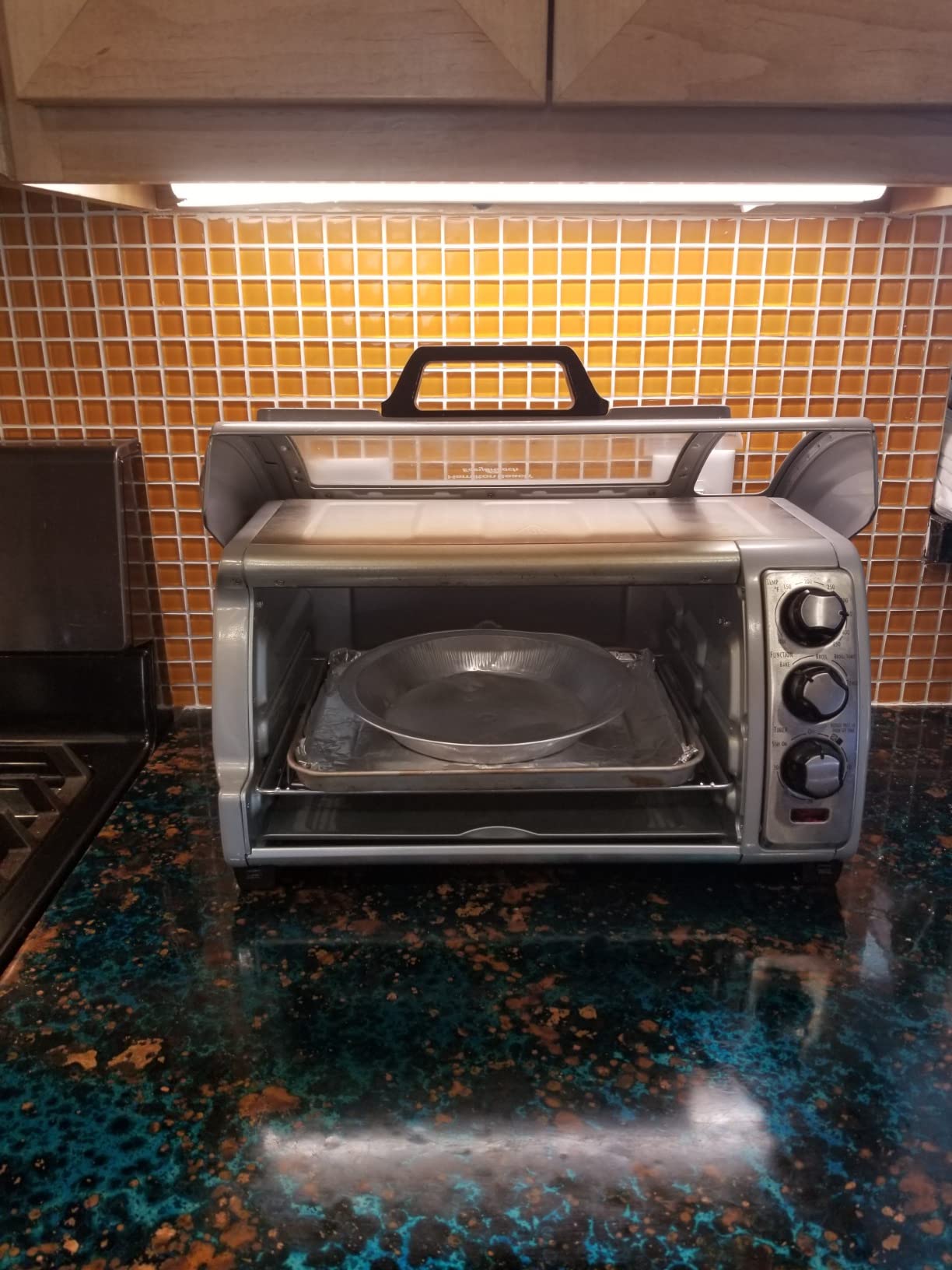 Hamilton Beach Easy Reach 6 Slice Countertop Toaster Oven customer photo 1