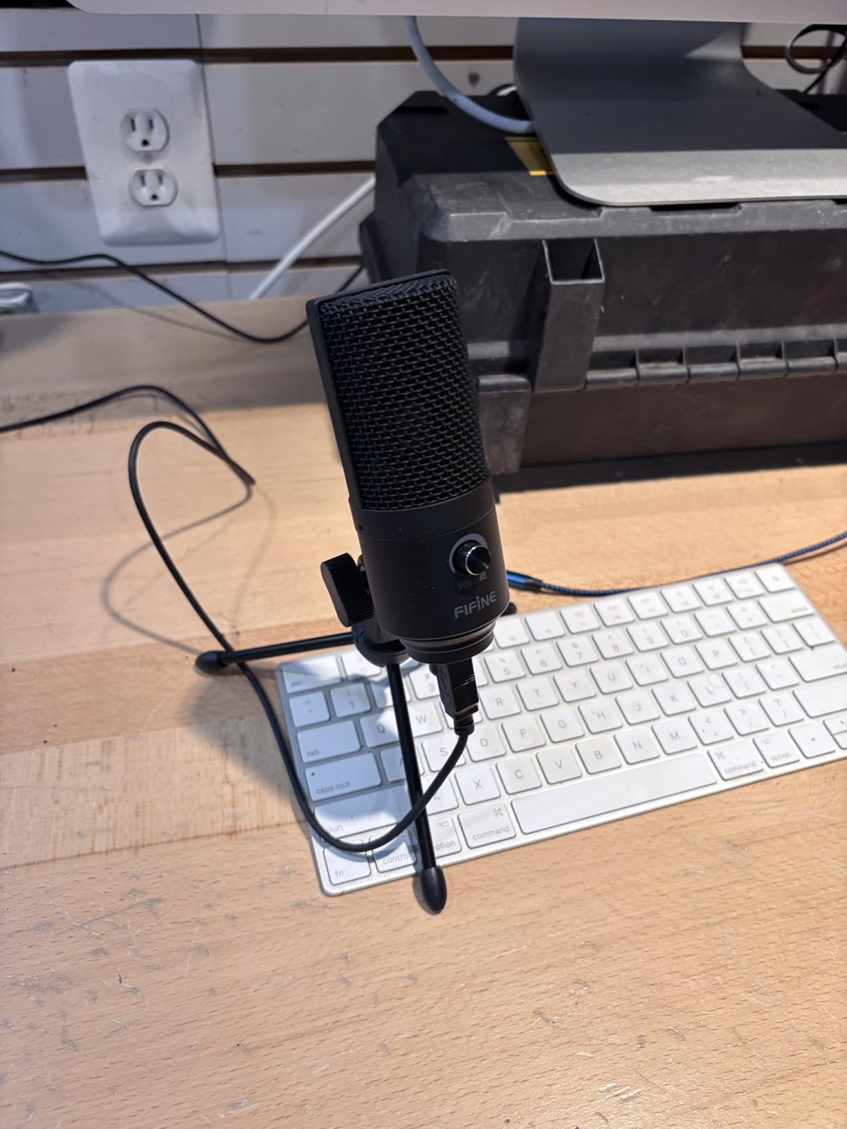 FIFINE K669B USB Microphone, Condenser Recording Mic for Vocals, Meeting | Metal Cardioid Laptop Mic for MAC OS, Windows, Voice Overs, Streaming, Online Meeting and YouTube Videos customer photo 1