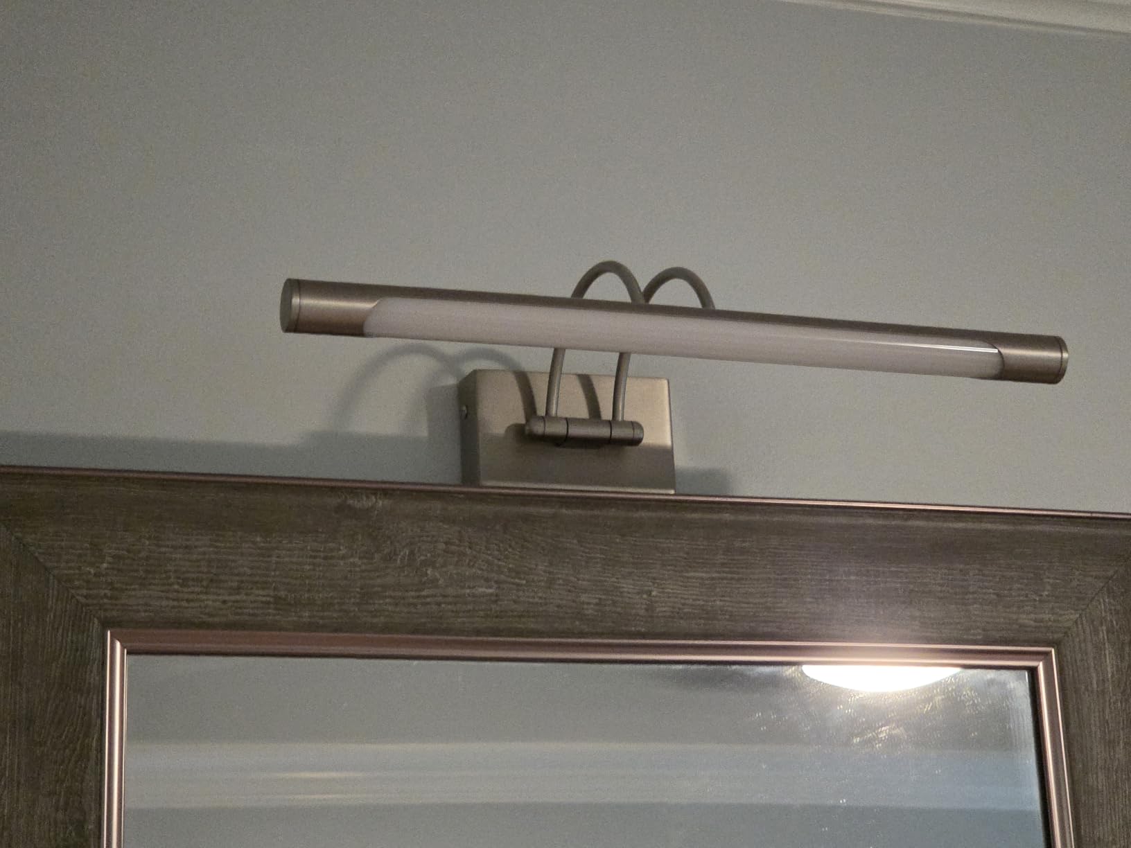 LEONLITE 3CCT Dimmable LED Picture Light, CRI90, Adjustable, Antique Brass customer photo 2