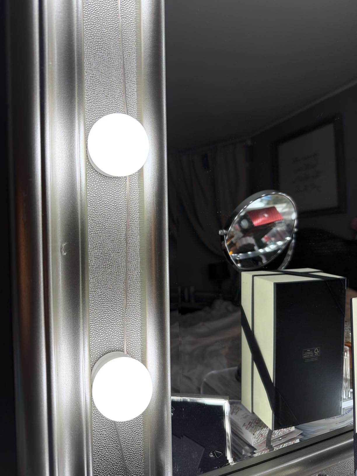 Waneway 14 Bulb Vanity Lights for Mirror, Plug-in Power Adapter & Touch Dimmer, 6,000K, 1350 Lumens (Mirror Not Included) customer photo 2