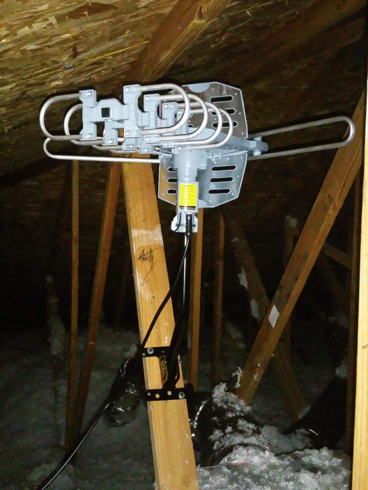PBD Amplified Outdoor TV Antenna for Local Channels, 360° Remote Rotation customer photo 1