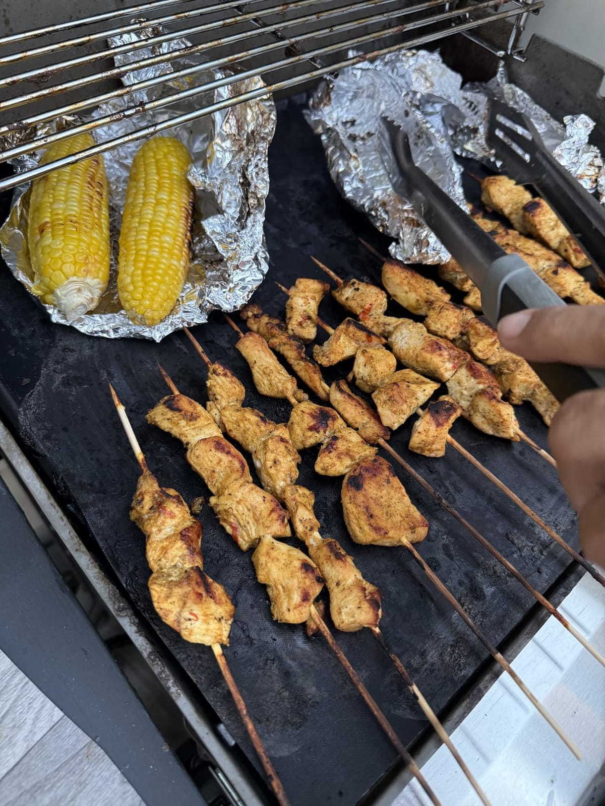 Grill Mat Set of 6, Non-Stick, 15.75 x 13 Inch, Black customer photo 1