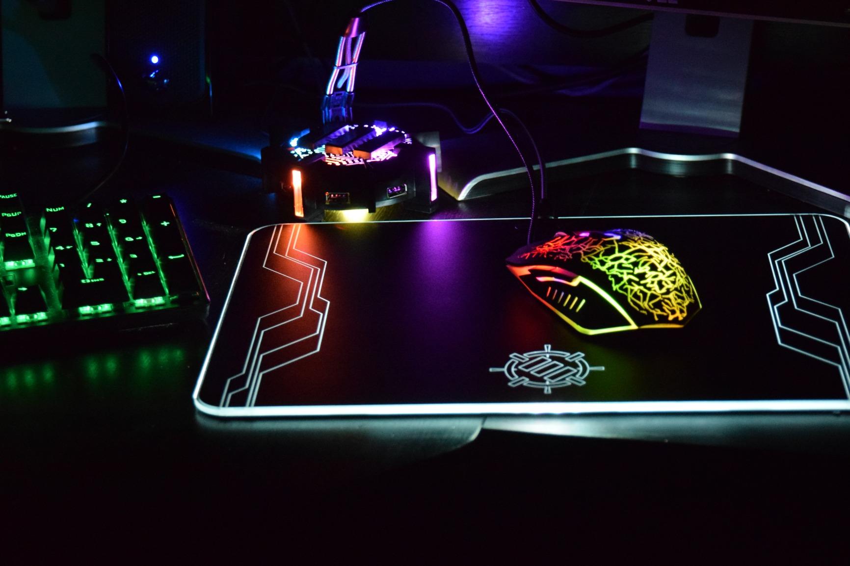 Enhance Pro Gaming Mouse Bungee Cable Holder 4 Port USB Hub with 7 LED Color Modes, Cable Management Support, Improved Accuracy and Weighted Design for Competitive Esports Games, Gaming Accessories customer photo 1