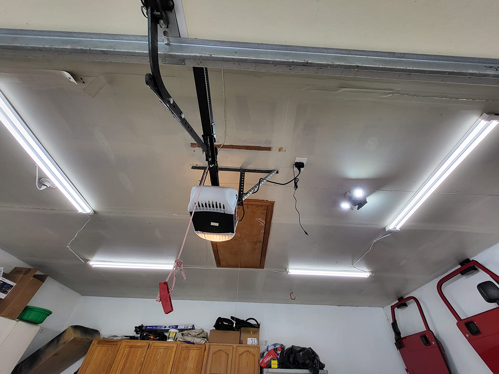 Sunco Motion Sensor 4ft LED Shop Light, Garage Lights Ceiling LED Plug in Fixtures, 40W, 5000K Daylight, Frosted, Motion Activated, Linkable Suspension Mount, ETL 4 Pack customer photo 2
