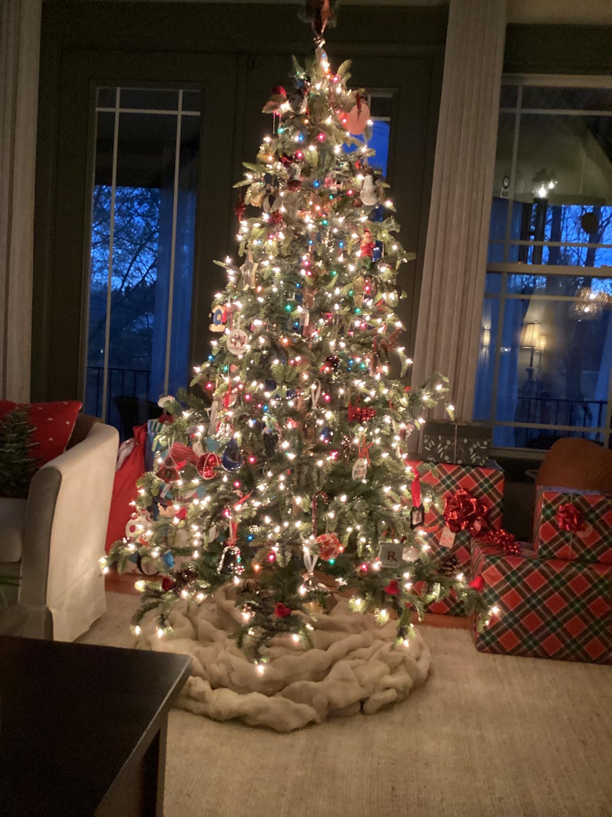 Puleo International 6.5ft Pre-Lit Aspen Fir Artificial Christmas Tree customer photo 2