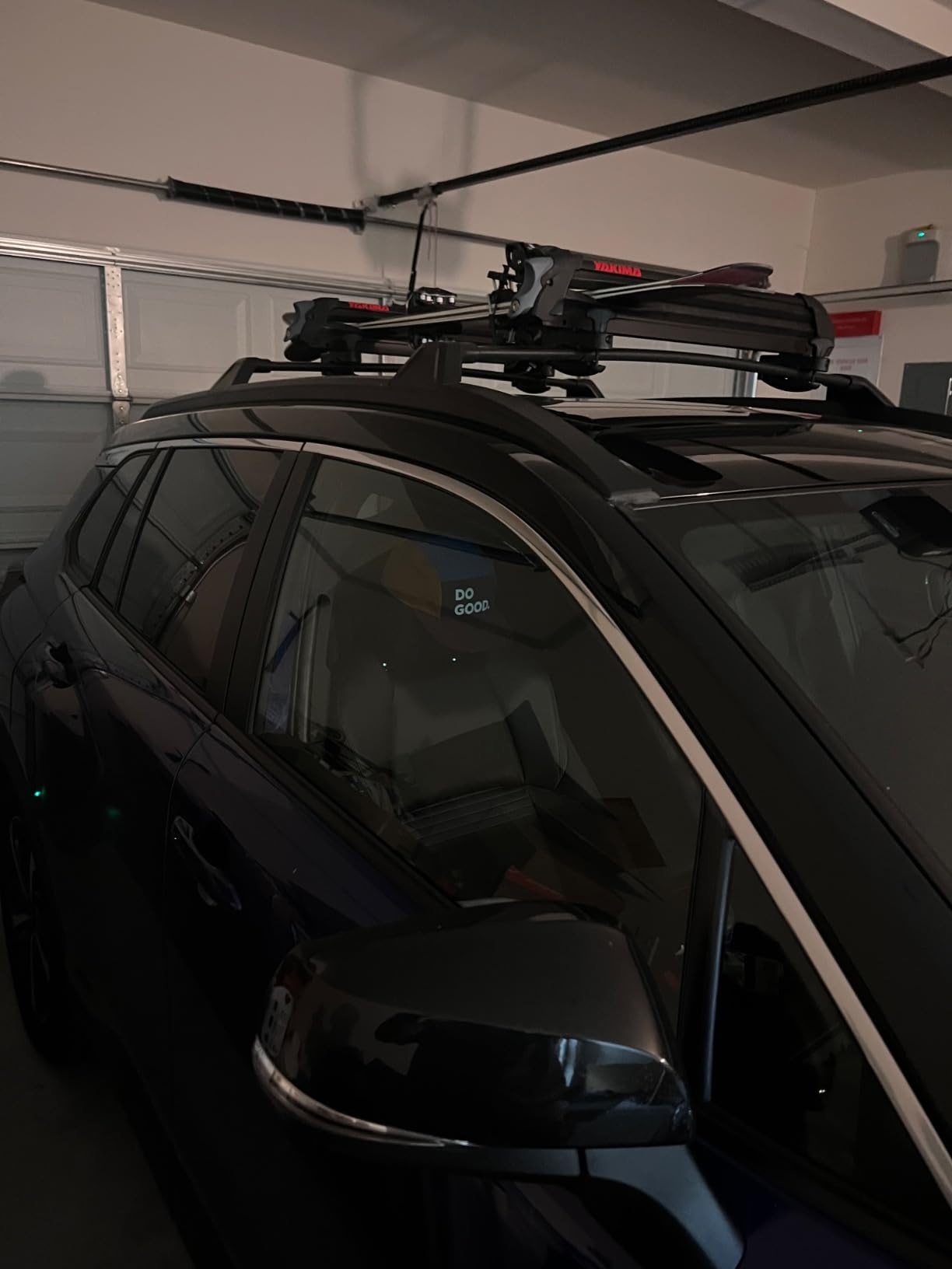 Yakima PowderHound 6 Ski & Snowboard Car Roof Rack for Crossbars customer photo 2