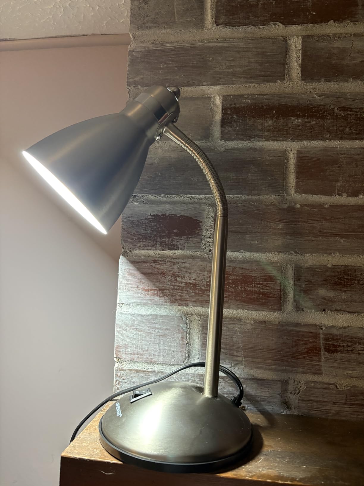 LEPOWER Metal Desk Lamp, Adjustable GooseNeck Reading Light for Bedroom customer photo 1