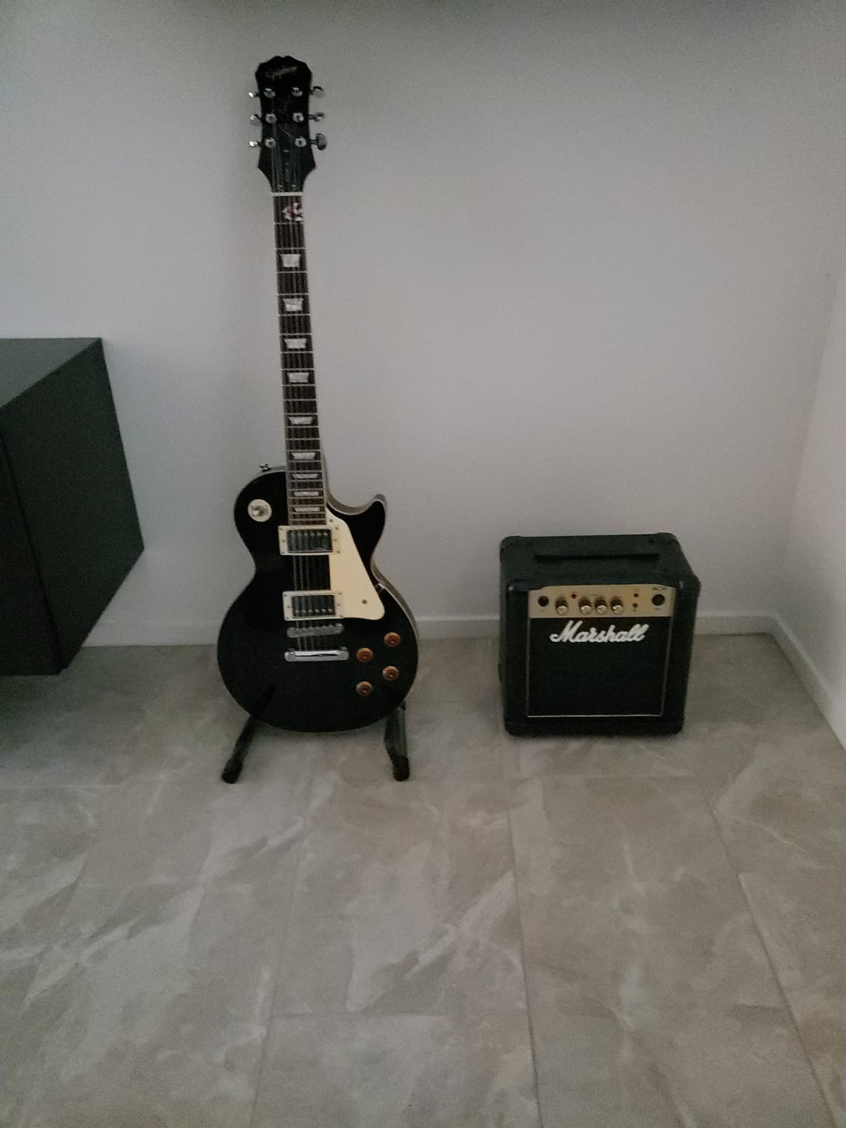 Marshall Amps Guitar Combo Amplifier (M-MG10G-U) customer photo 1
