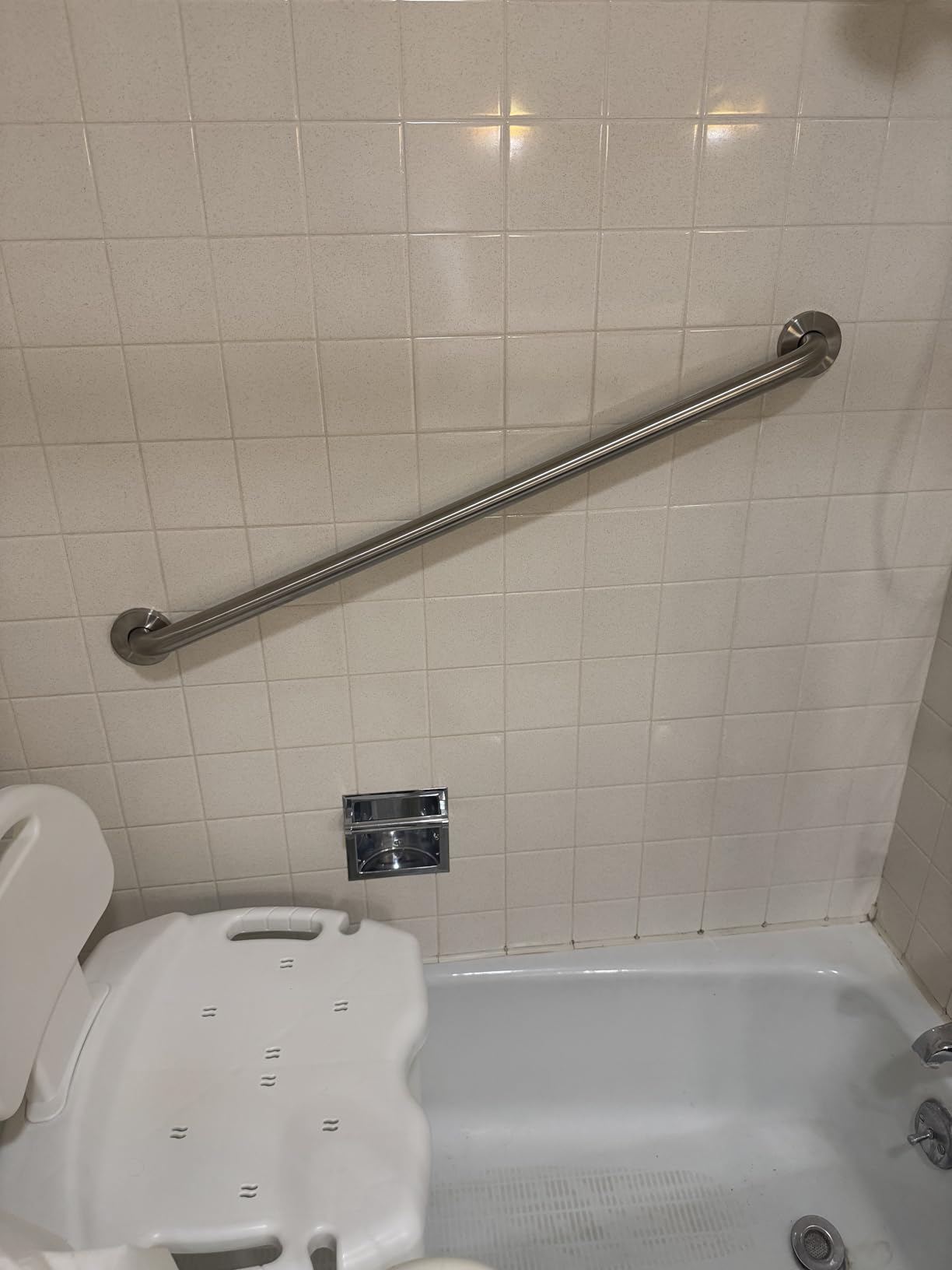Amazon Basics Bathroom Handicap Safety Grab Bar, 18 Inch Length, 1.25 Inch Diameter, Holds up to 500LBs, ADA Compliant, Stainless Steel customer photo 1