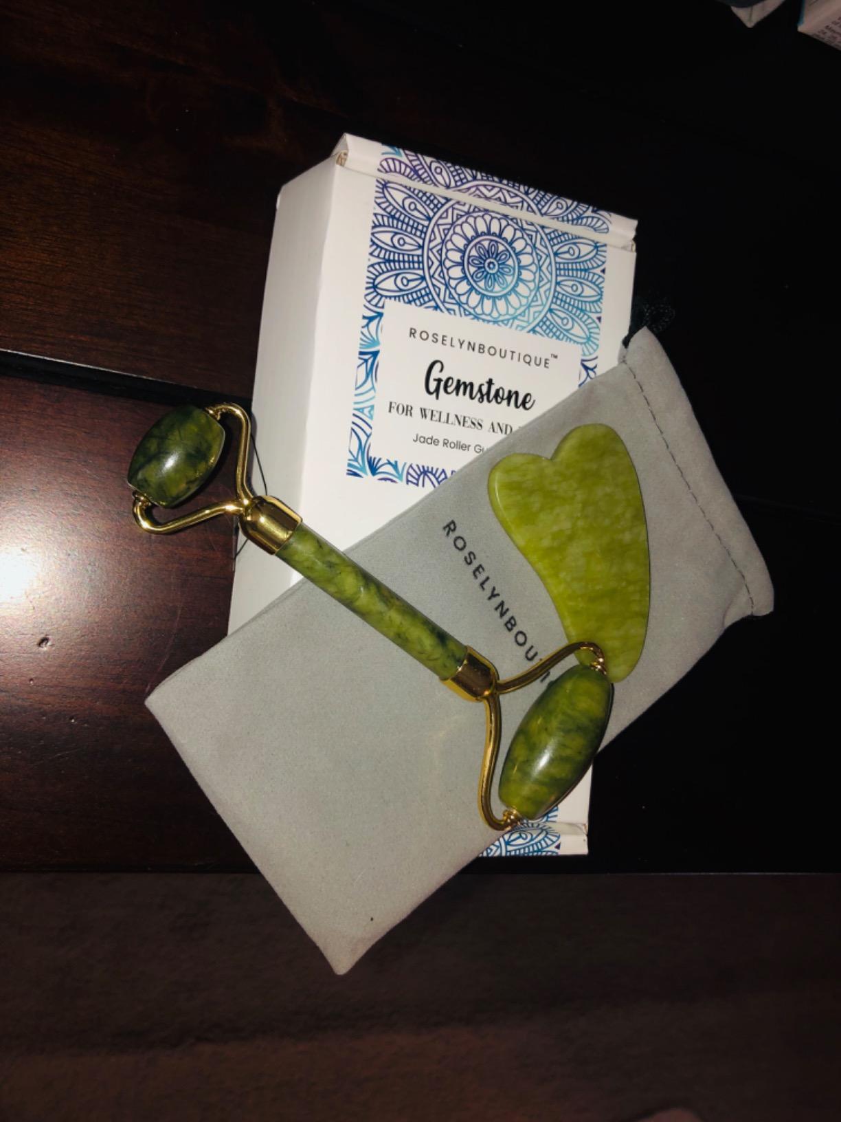 ROSELYNBOUTIQUE Gua Sha Facial Tools & Jade Face Roller for Lift Wrinkless Natural Skincare Tool Jade Roller Guasha Tool for Face (Green) customer photo 1