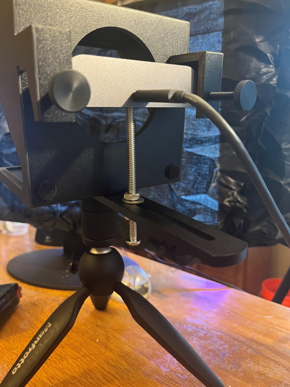 The Original Compact Personal Teleprompter for Video Production. No Studio Required. Perfect for DSLRs, Webcams, and Built-in Laptop Cameras. Use with iOS or Android. customer photo 1