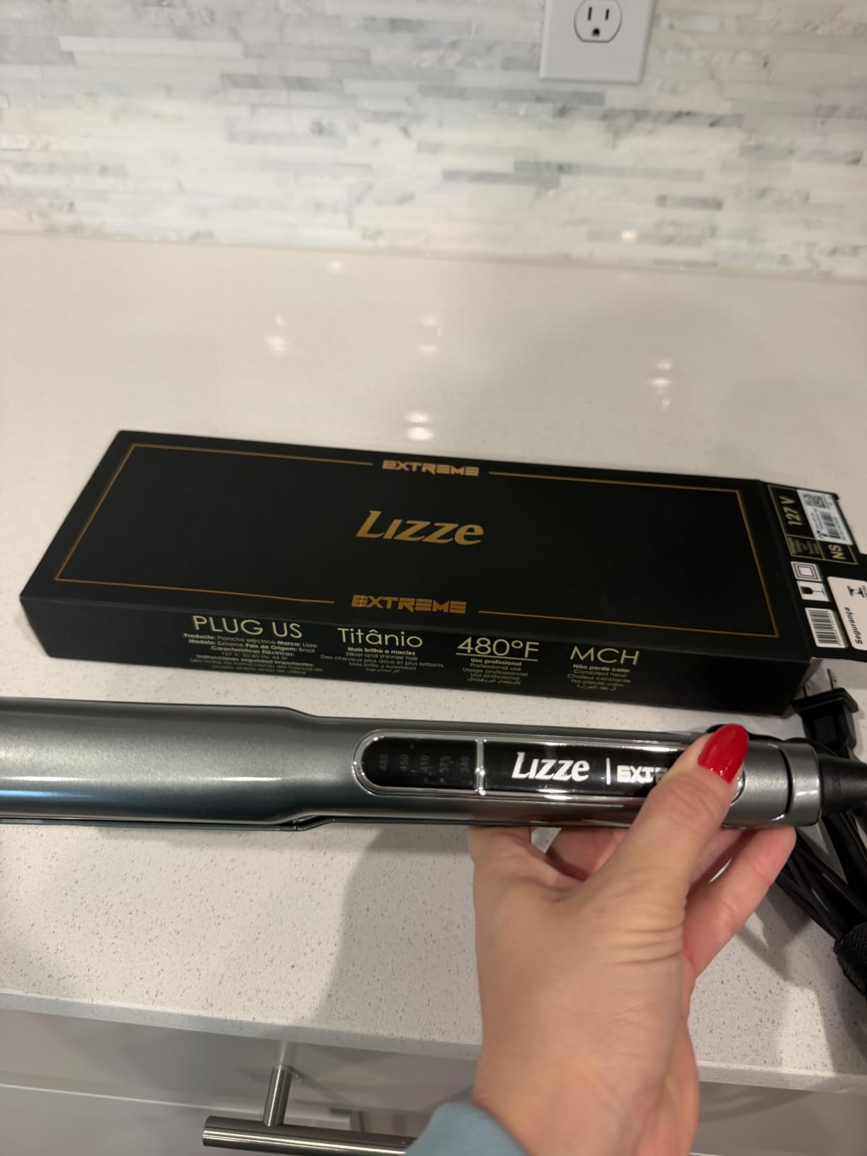 Lizze Extreme Professional Hair Straightener | Original Nano Titanium Technology Straightens Dry, Frizzy Hair Curls | 250 Deg. C. (480'f) - 110 Volts : Beauty & Professional Care customer photo 2