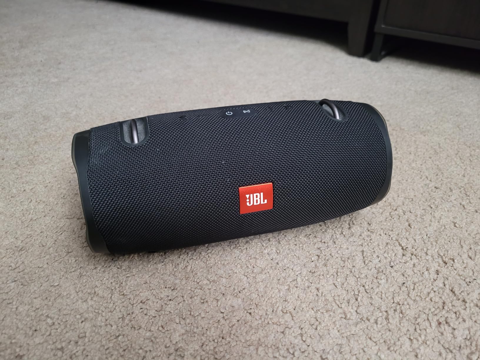JBL Xtreme 2, Waterproof Portable Bluetooth Speaker, Black | Wireless Bluetooth Streaming, Up to 15 hours of playtime, IPX7 waterproof, JBL Connect, Durable fabric and rugged material customer photo 1